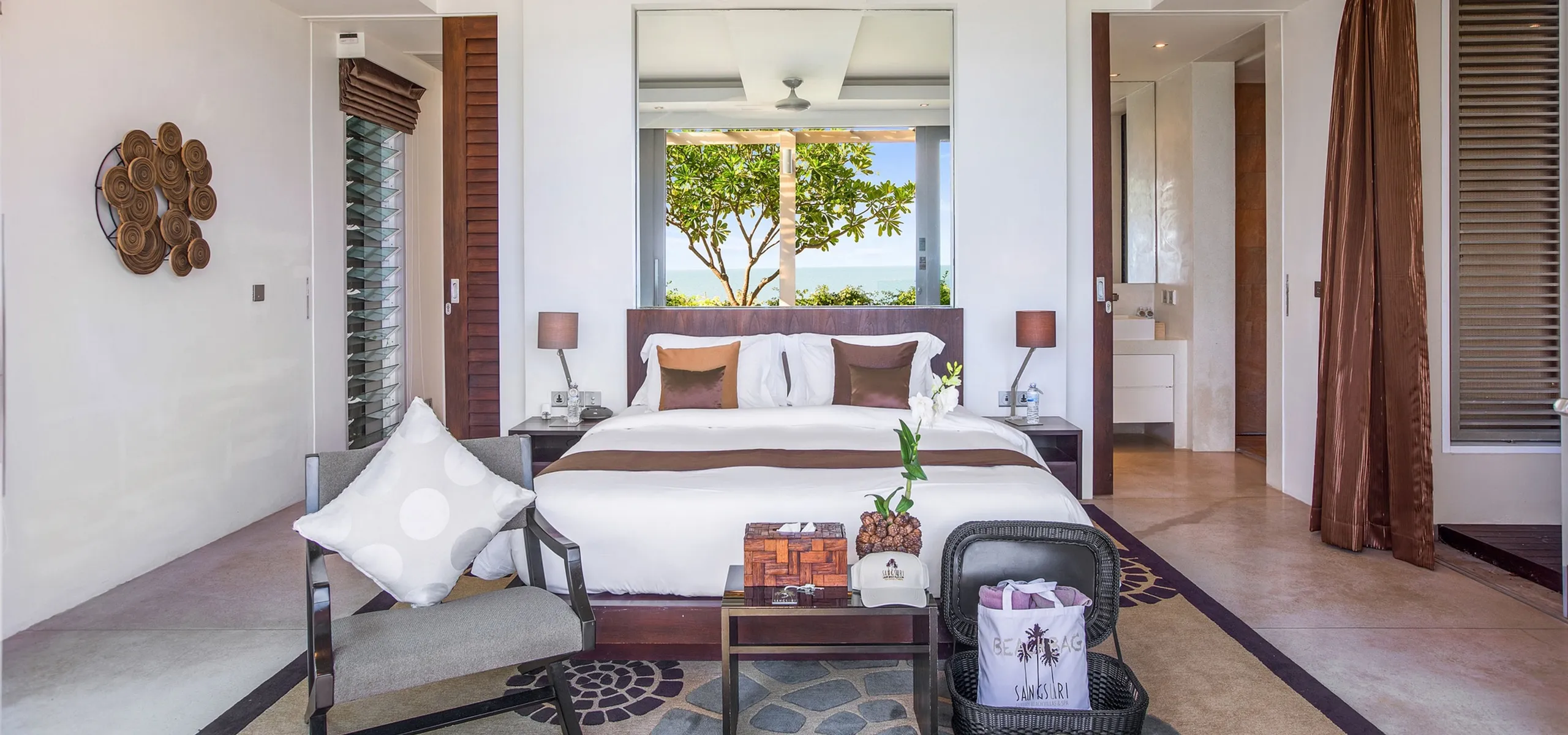 Refined Tropical Sanctuary with 22-Meter Infinity Pool, Oversized Jacuzzi and Private Beach Access — photograph 8