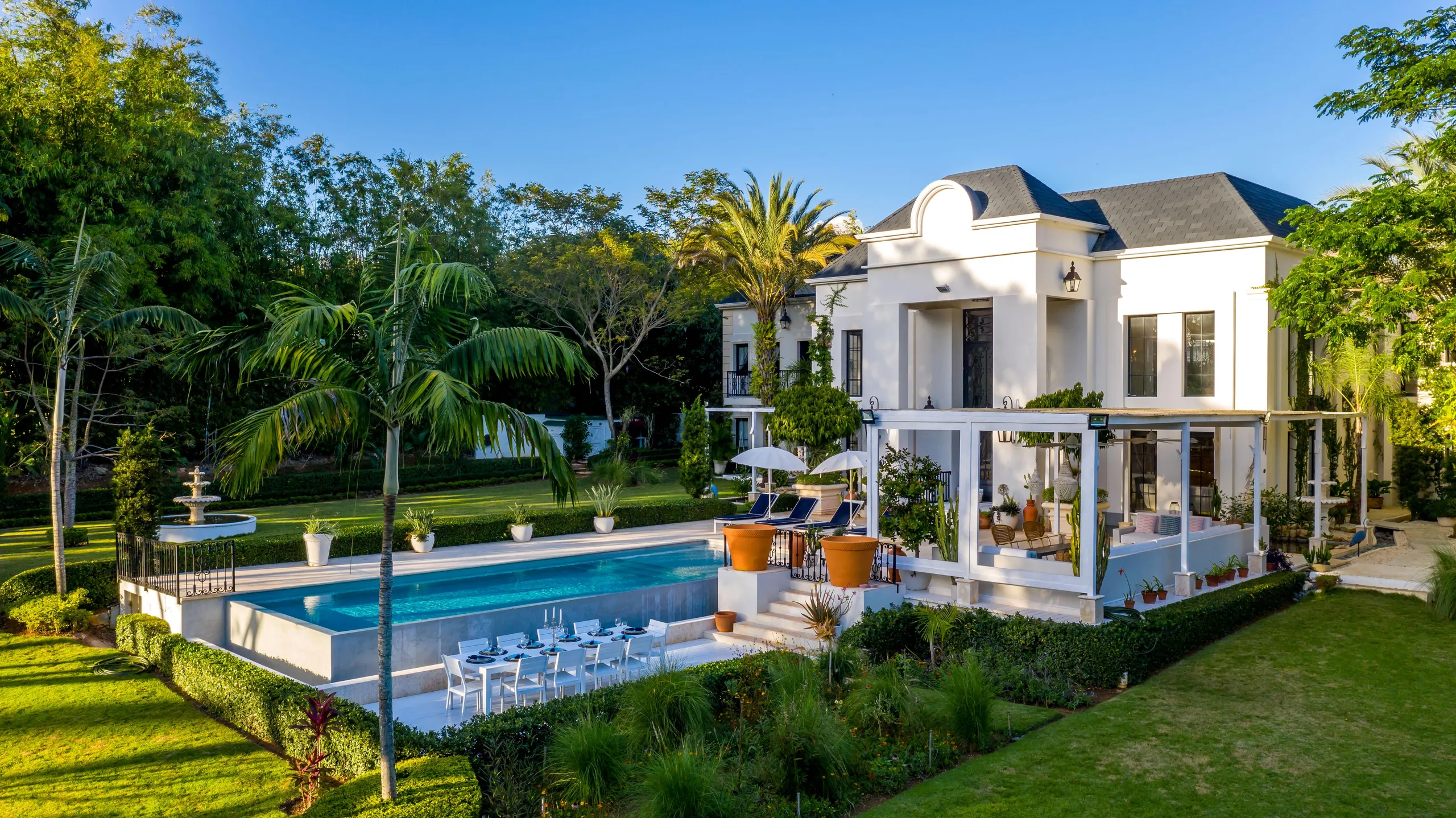 Phenomenal 6BR Villa with Private Pool and Stylish Interiors — photograph 2