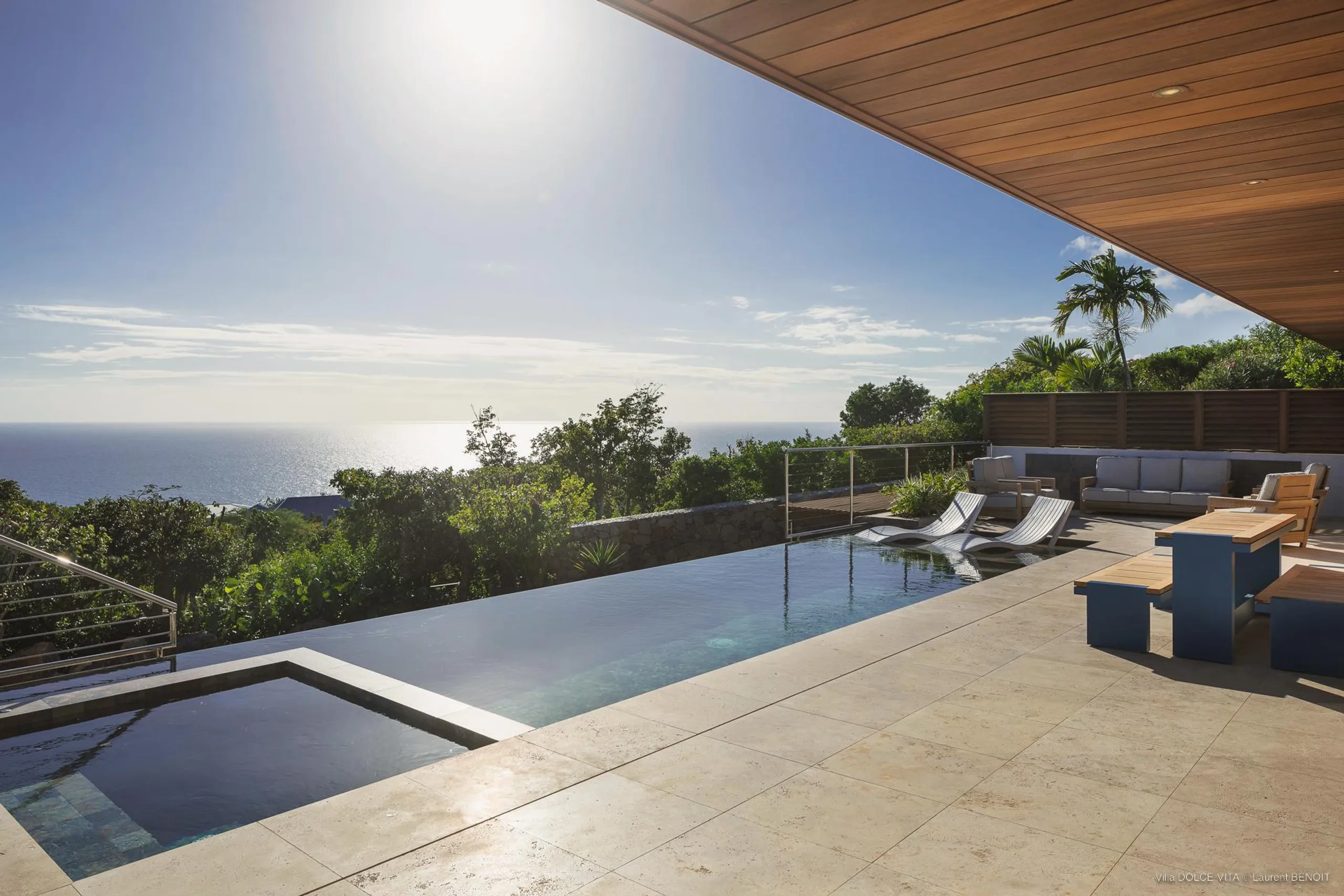 Contemporary Architectural Luxe Estate with Infinity Pool and Panoramic Views — photograph 8
