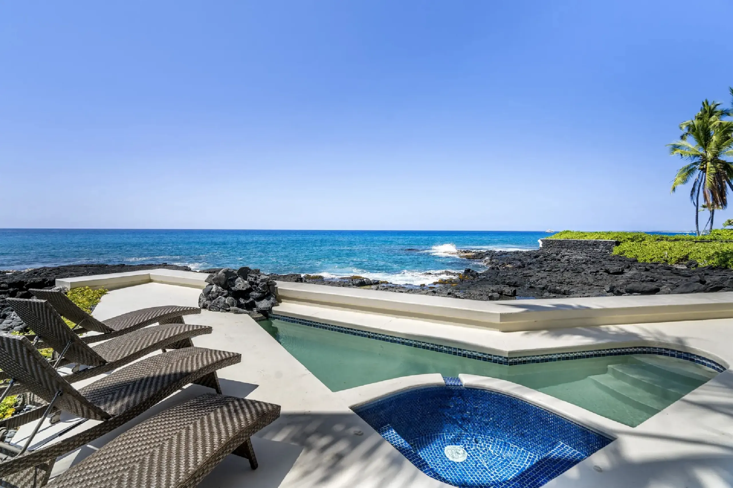 Big Island Plantation Luxury Villa with Beautiful Ocean Views, Kailua Kona