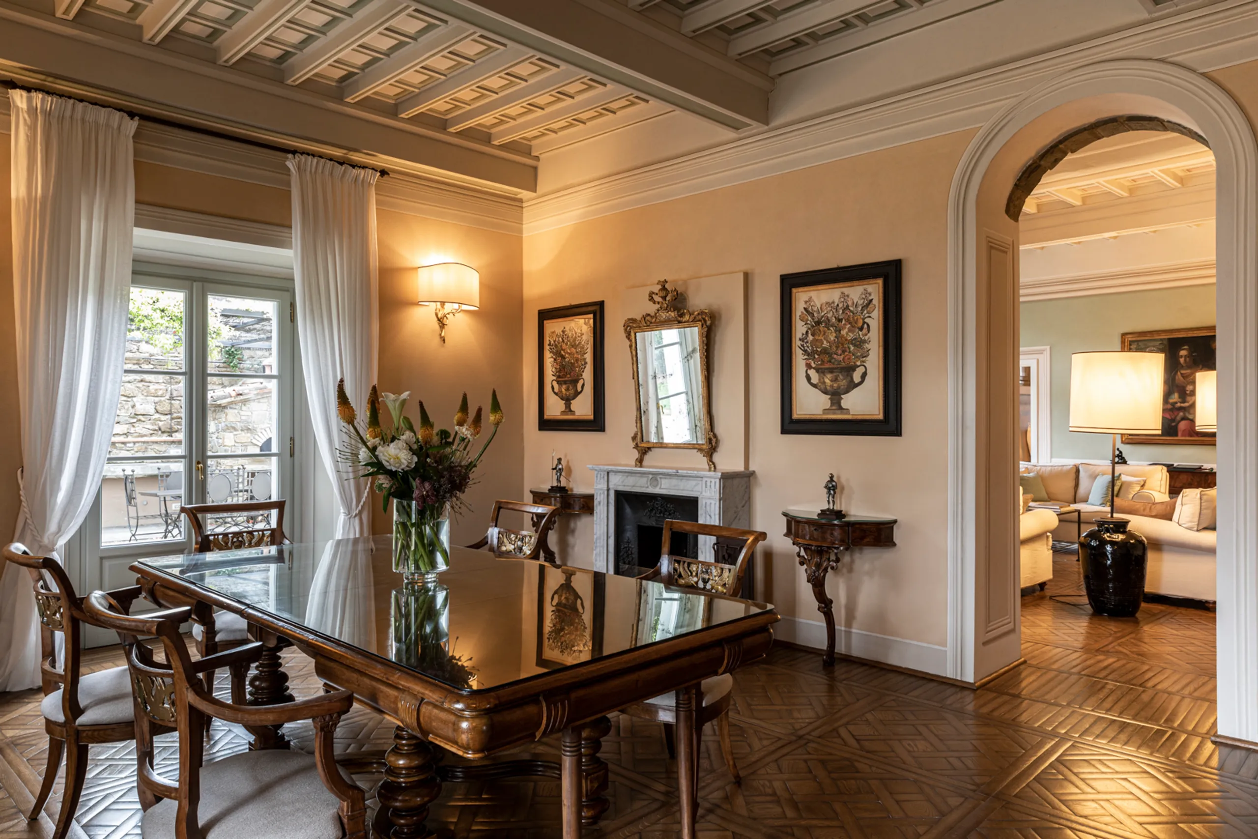 Exquisite Renaissance-Style Villa with Private Pool, Italian Garden and Florence Views — photograph 9