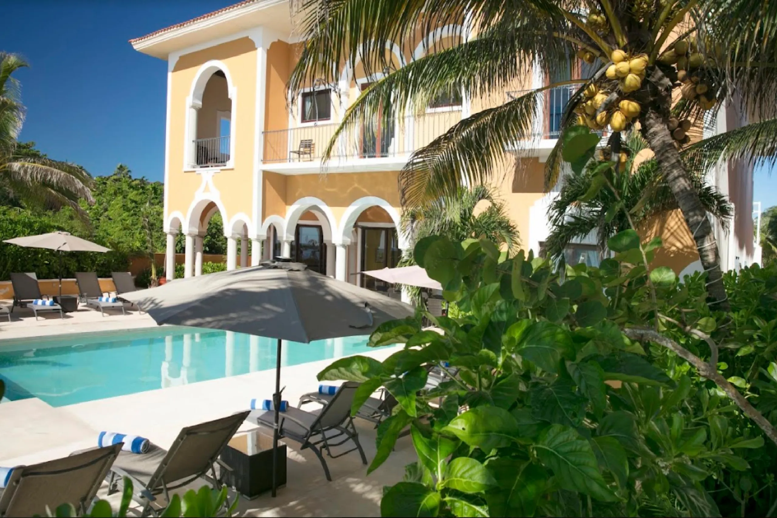 Beach Front Mayan Estate with Private Pool and Glamorous Ocean Views — photograph 3