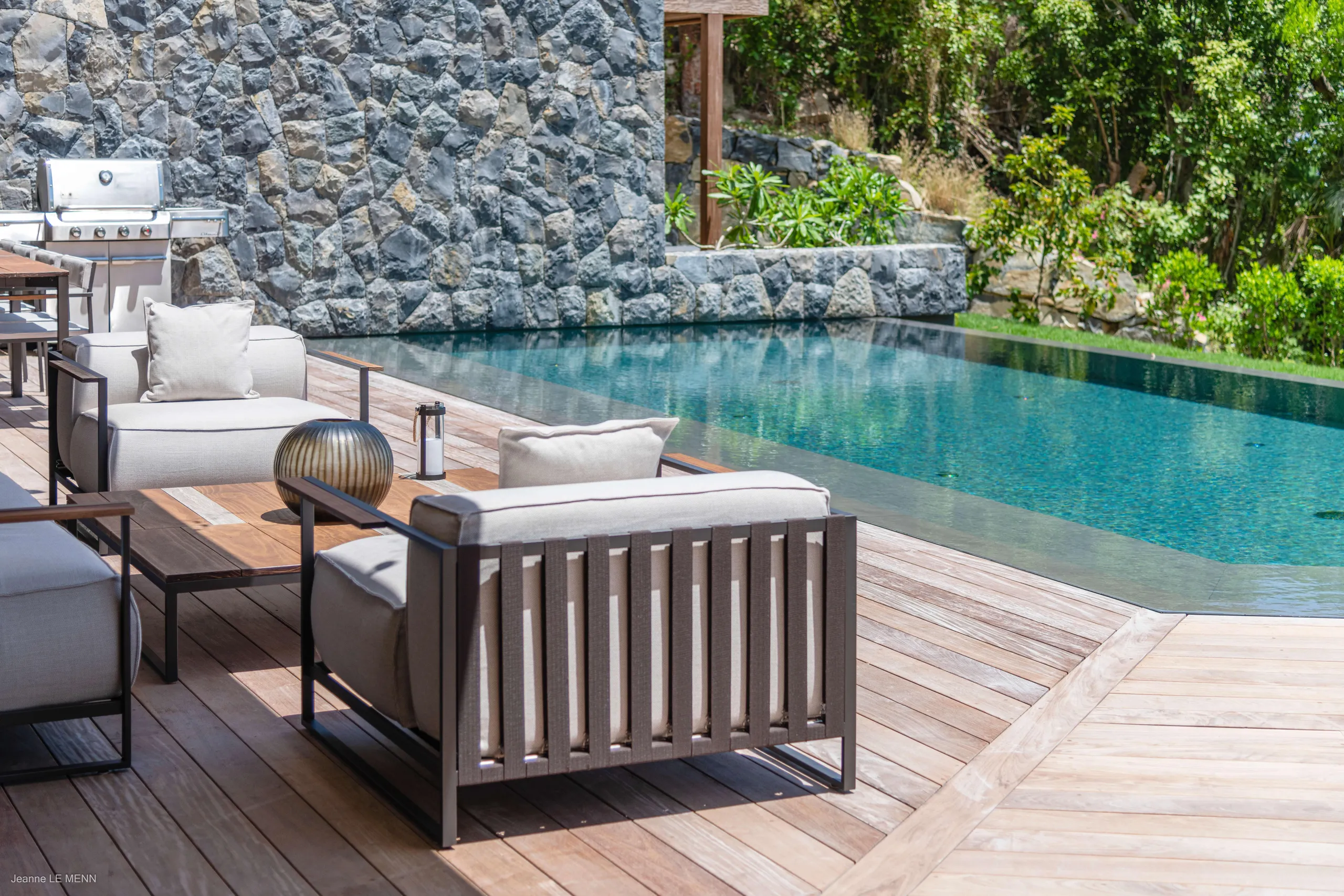 Exquisite Oceanfront Luxury Villa with Private Pool and Stunning Views — photograph 8
