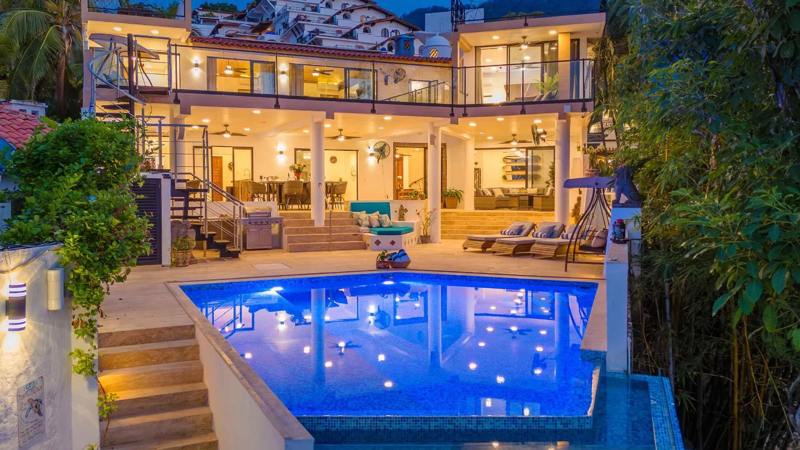 Exquisite 11-Bedroom Villa Along the South Shore with Private Pool and Ocean Views, Puerto Vallarta
