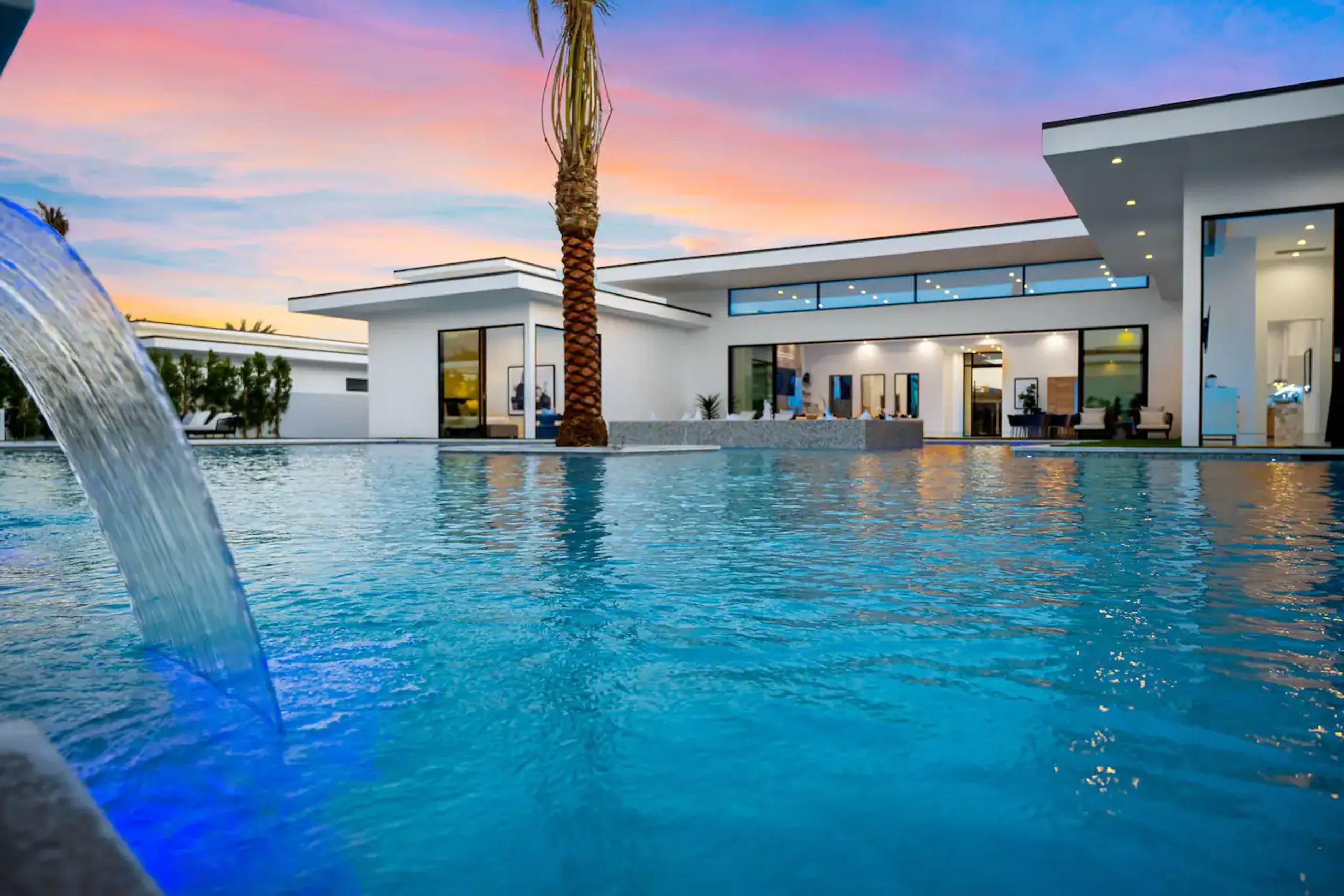 Sophisticated Resort-Style Villa Near Madison Club with Private Pool and High-End Finishes — photograph 5