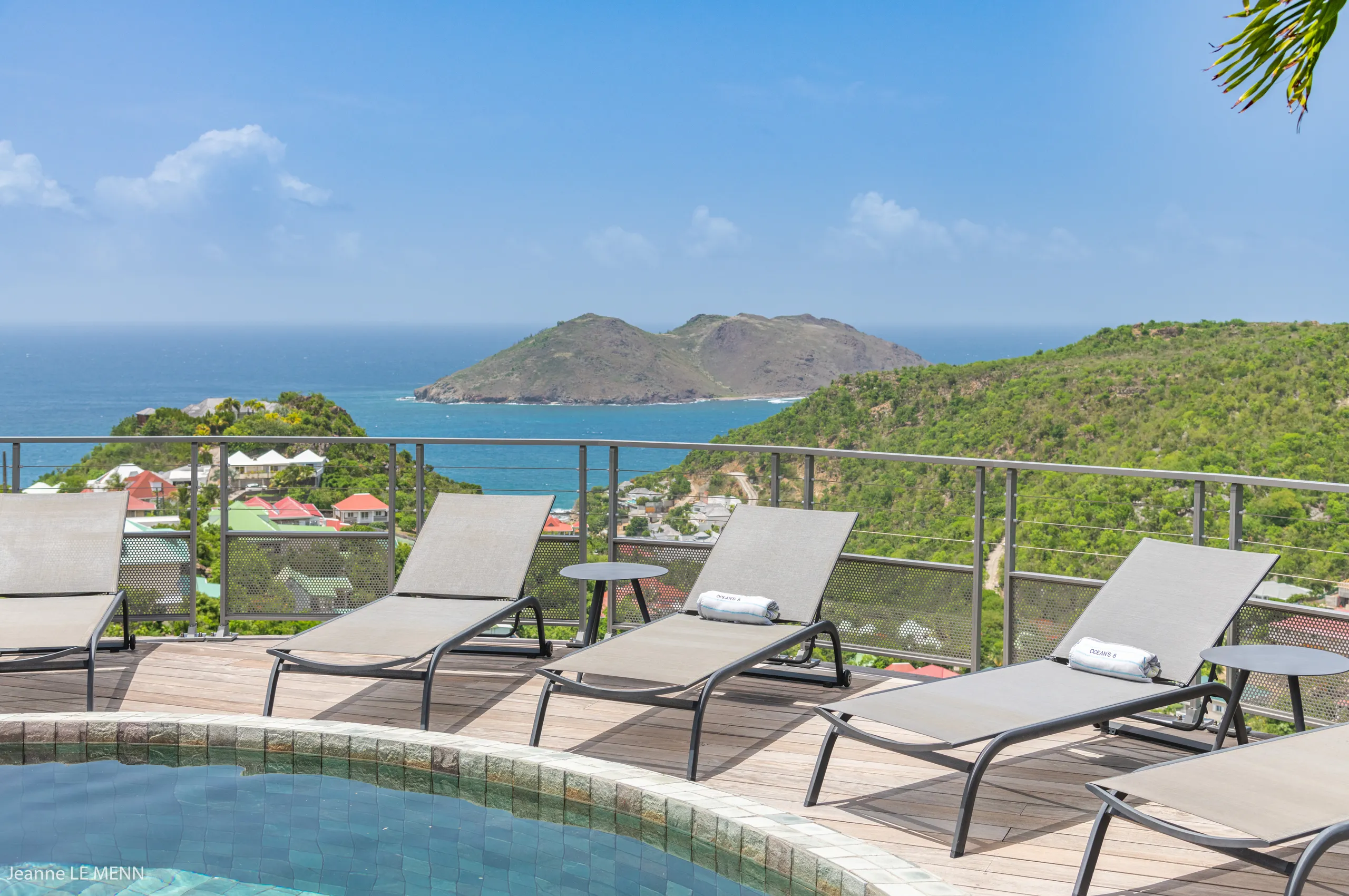 Elegant Flamands Villa with Infinity Heated Pool & Ocean Views — photograph 7