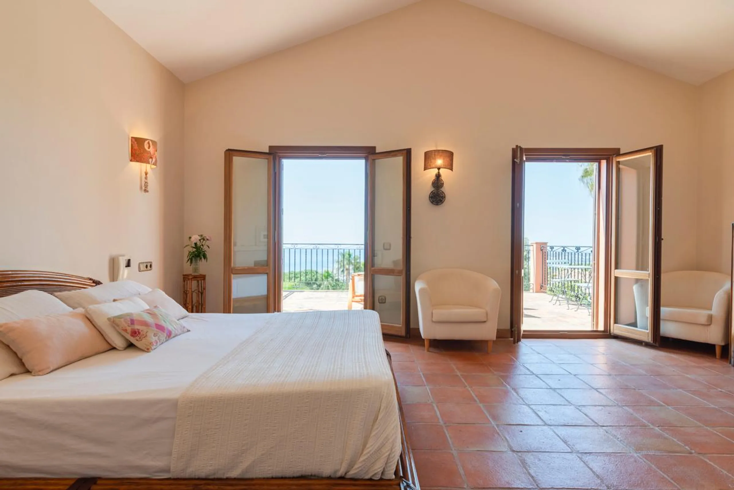 Posh Villa in Costa Del Sol with Private Pool and Garden — photograph 11