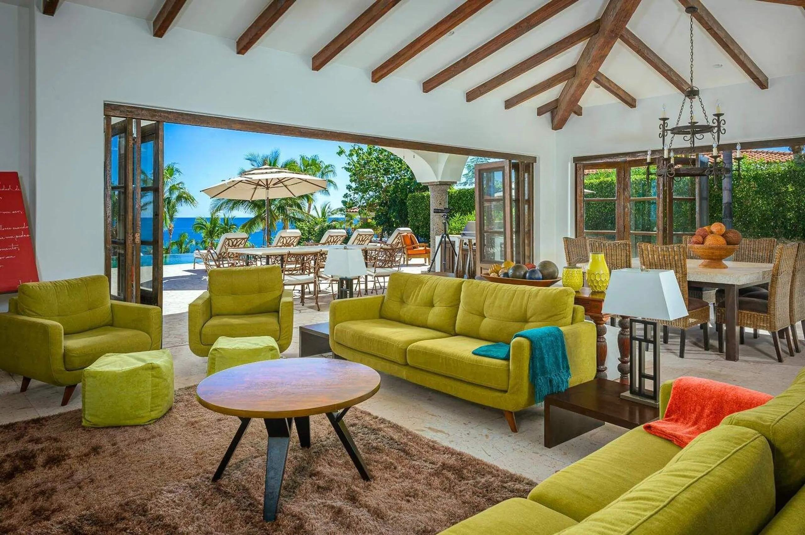 Palmilla Hacienda Sunset Estate with Infinity Pool and Ocean Views — photograph 6