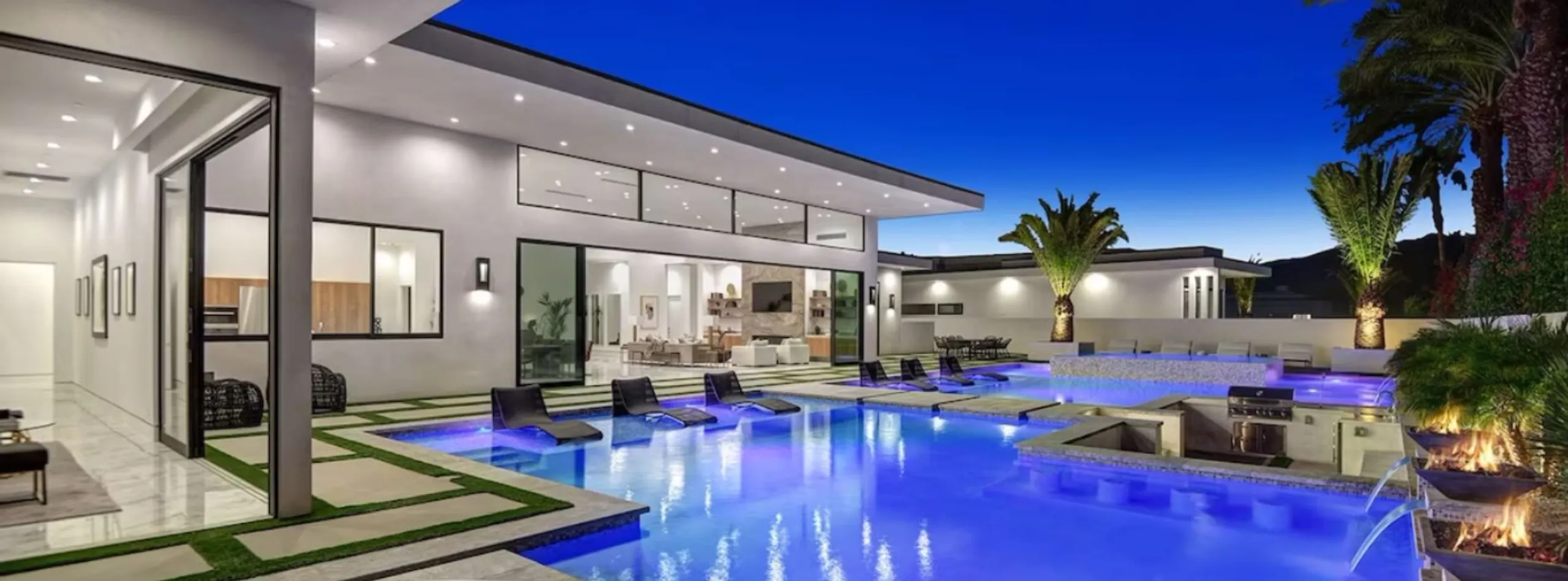 Brand-New Modern Chic Estate with Private Pool, Spa and Panoramic Mountain Views — photograph 6