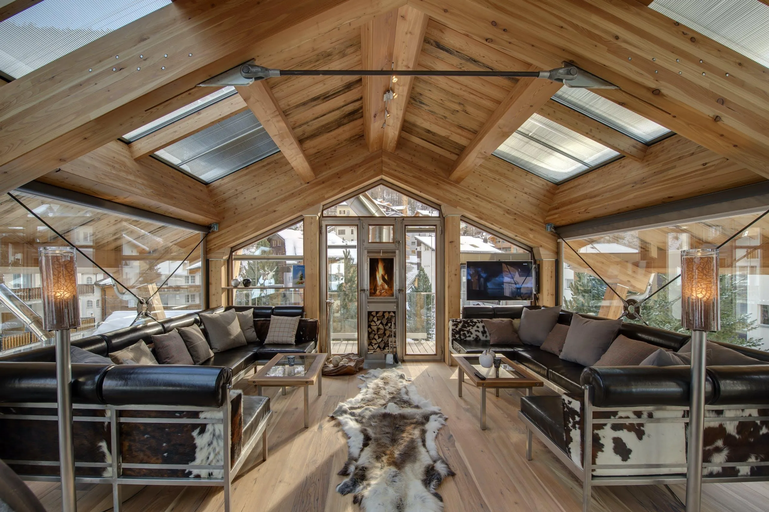 Timeless Peak Luxury Residence Perched Upon the Majesty of Zermatt — photograph 5