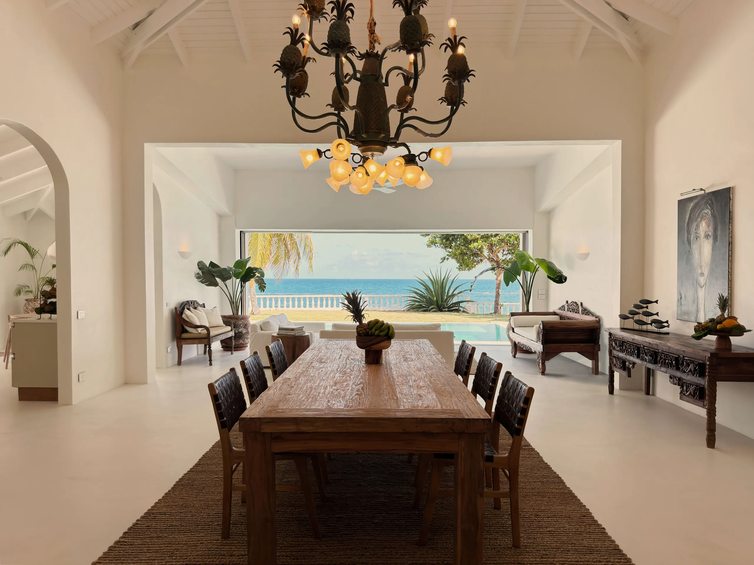 Waterfront Luxury Villa with Private Infinity Pool, Private Dock and Sea Access — photograph 11