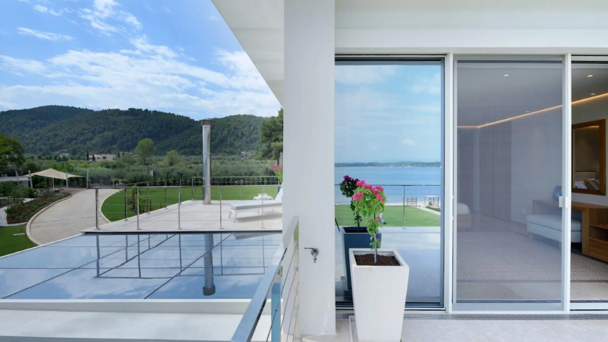Ultra-Luxury Villa in Vourvourou with 2 Heated Pools & Panoramic Views — photograph 7