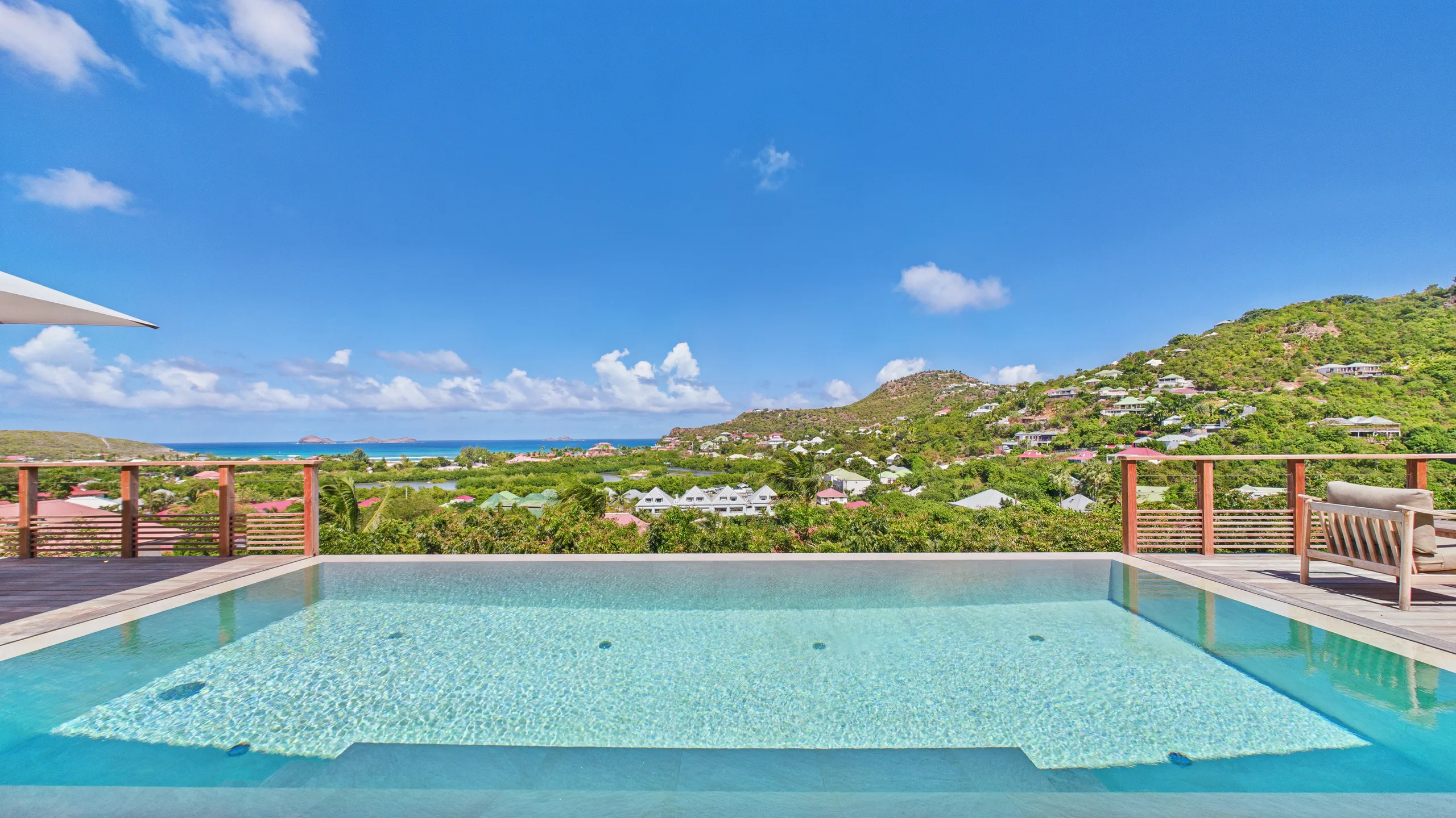 Tranquil St. Jean Villa with Private Pool, Bay Views and Easy Beach Access — photograph 3