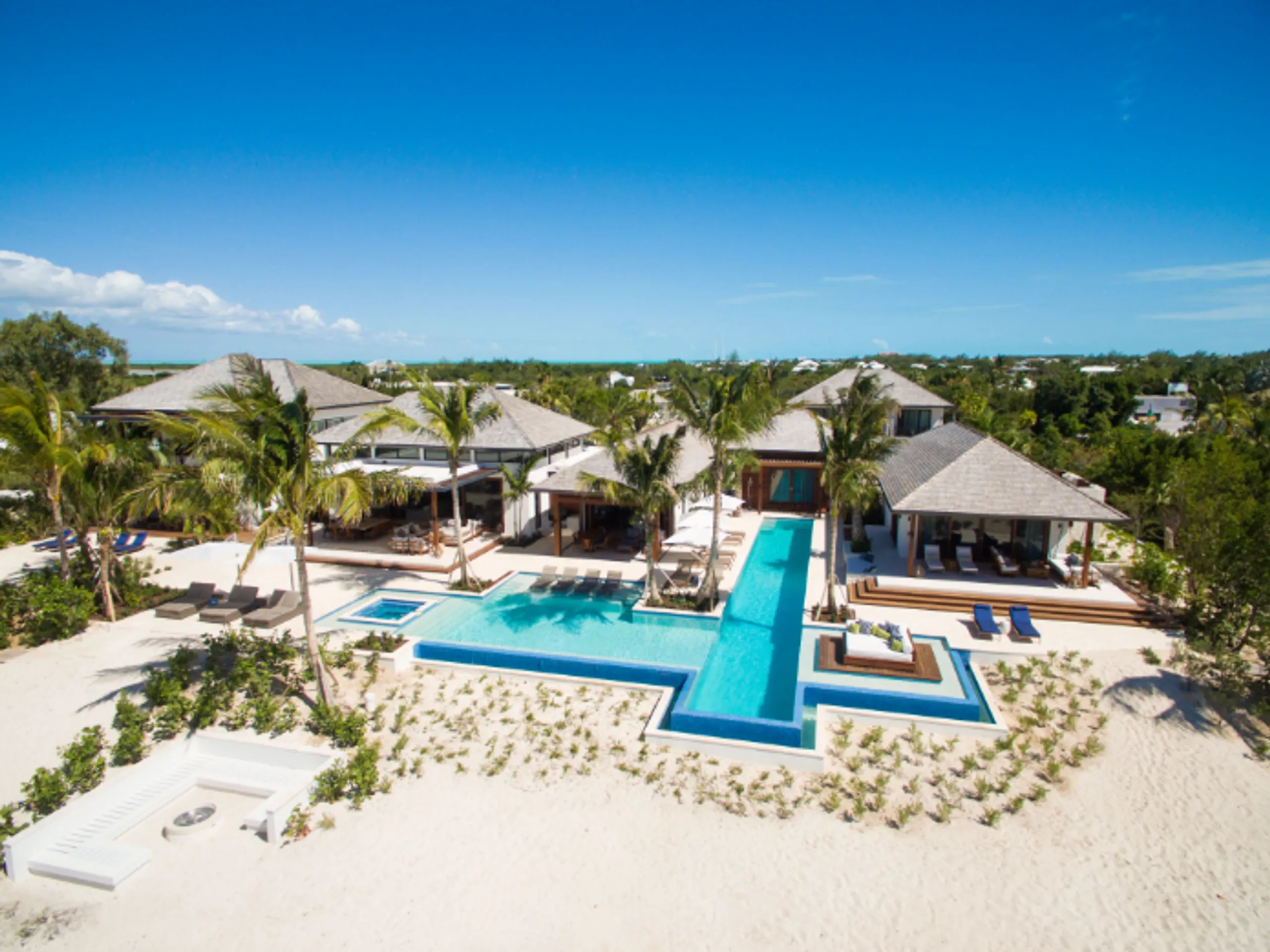 Stunning Luxury Beachfront Villa with Private Pool and Incredible Ocean Views, Grace Bay