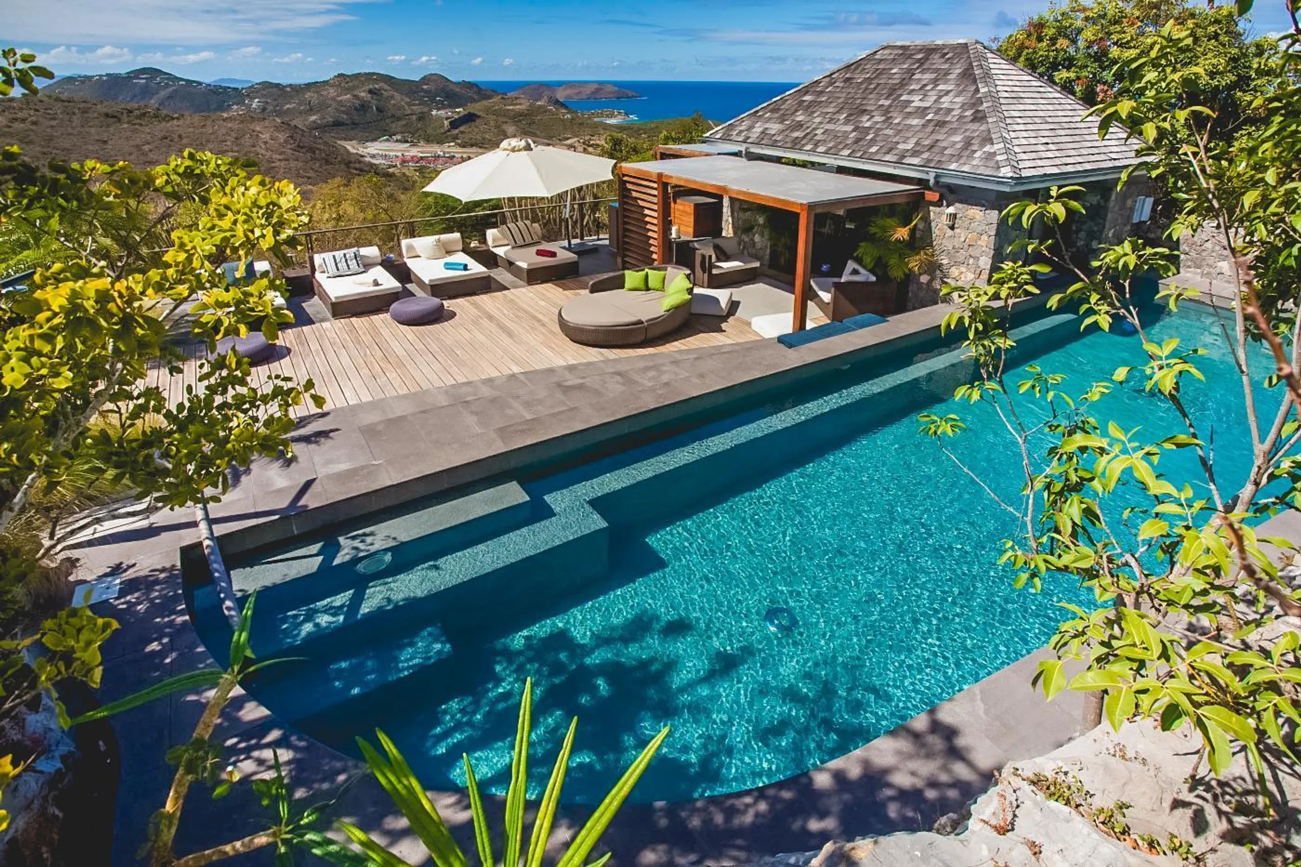 Lavish Villa with Private Pool and Zen Garden, Lurin