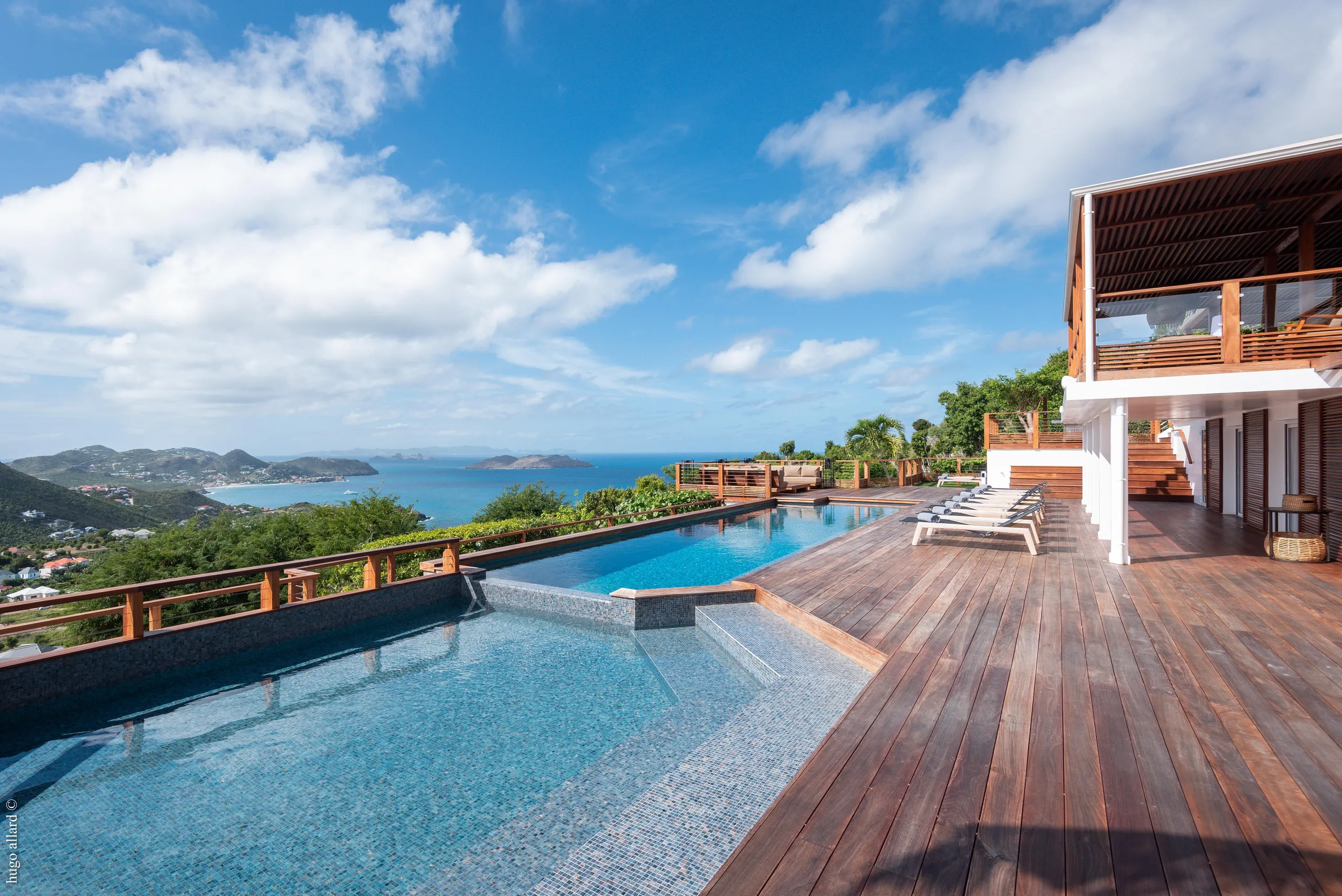 Majestic Paradise Villa with Private Pool and Panoramic Ocean Views — photograph 2