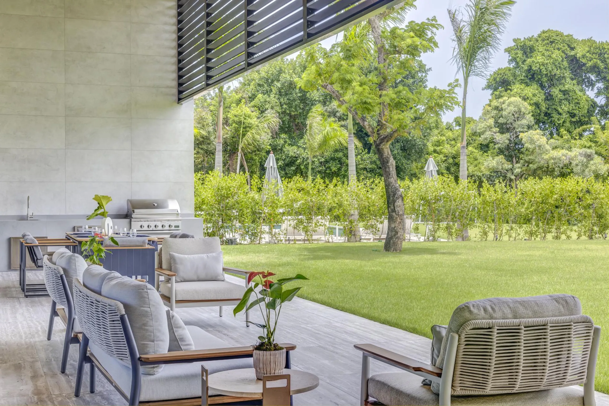 Stylish Modern Villa with Private Pool and Golf Views — photograph 11