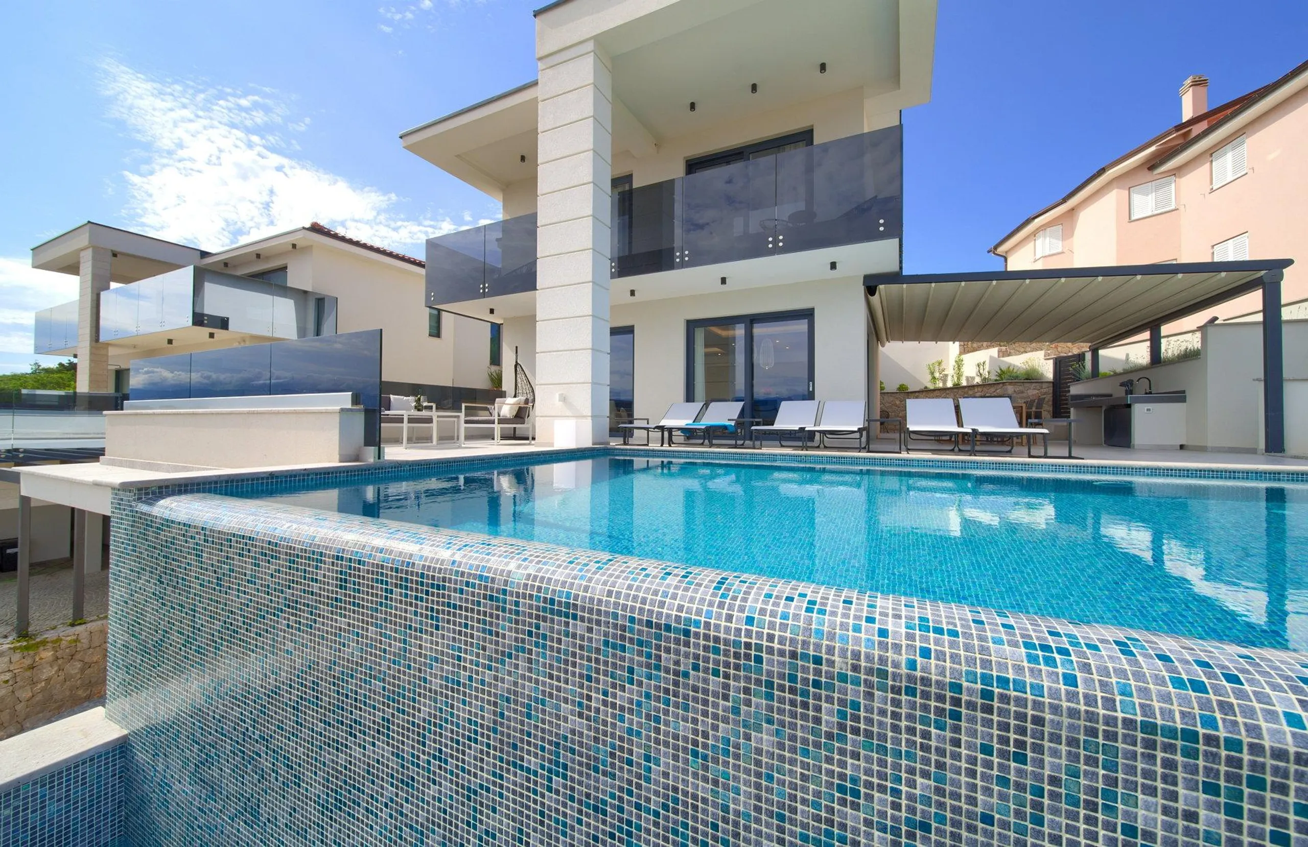 Prestige Oasis Villa with Private Pool and Sea Views — photograph 7