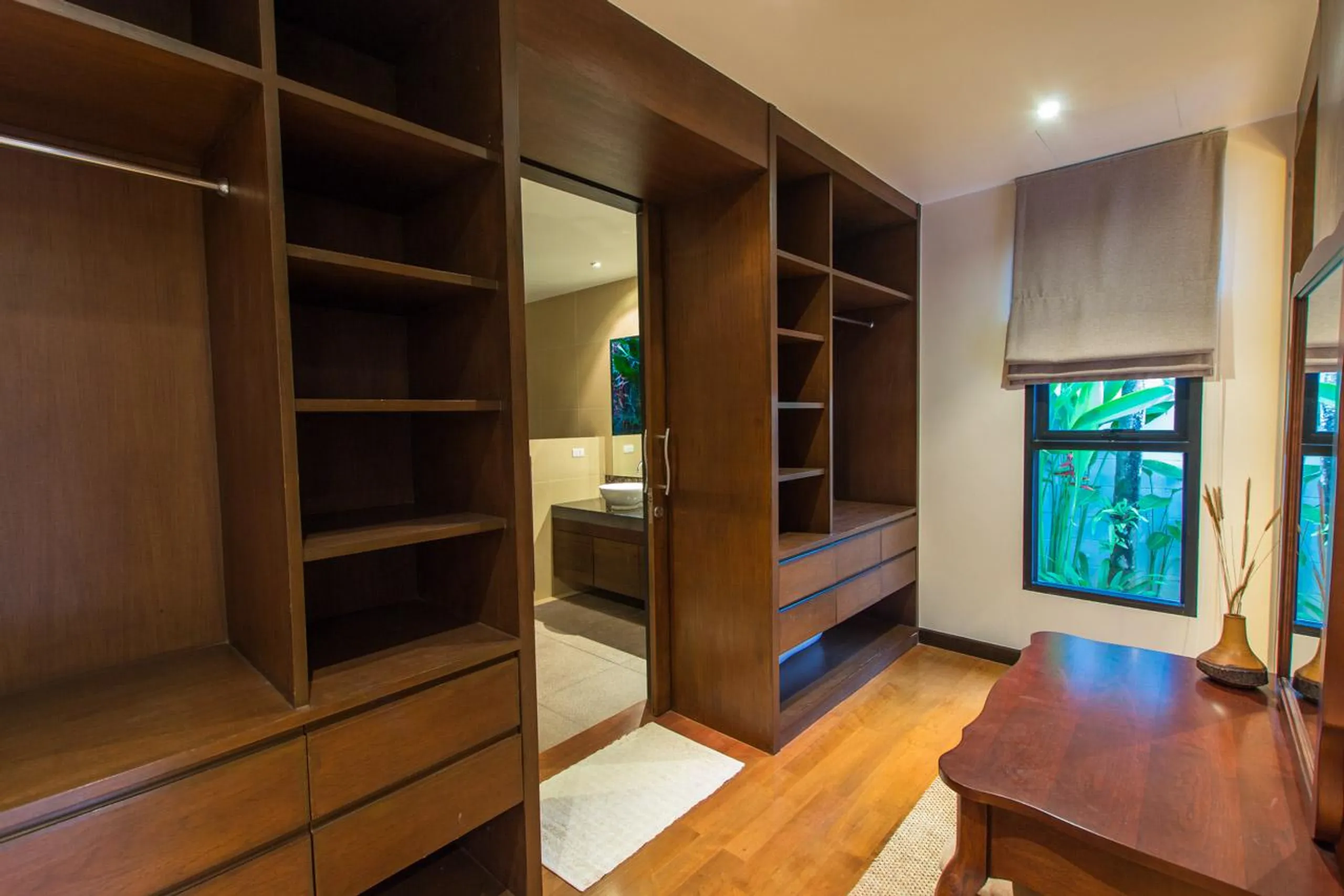 Rich Rawai Villa with Private Pool and Gazebo — photograph 12