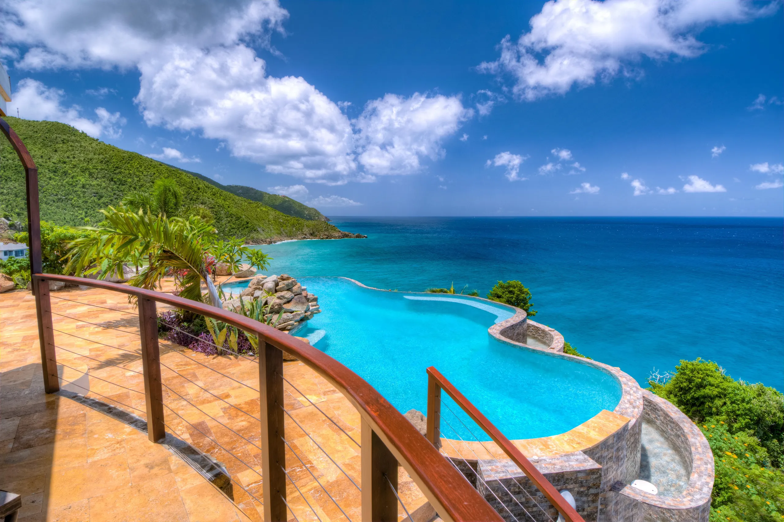 Hillside Tortola Island Villa with Private Pool and Panoramic Ocean Views — photograph 2
