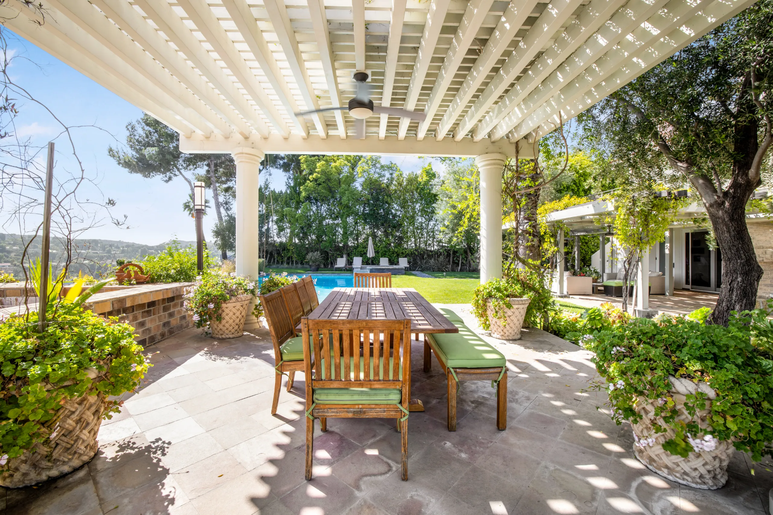 Tarzana Hillside Estate with Private Pool and 180° Valley Views — photograph 10