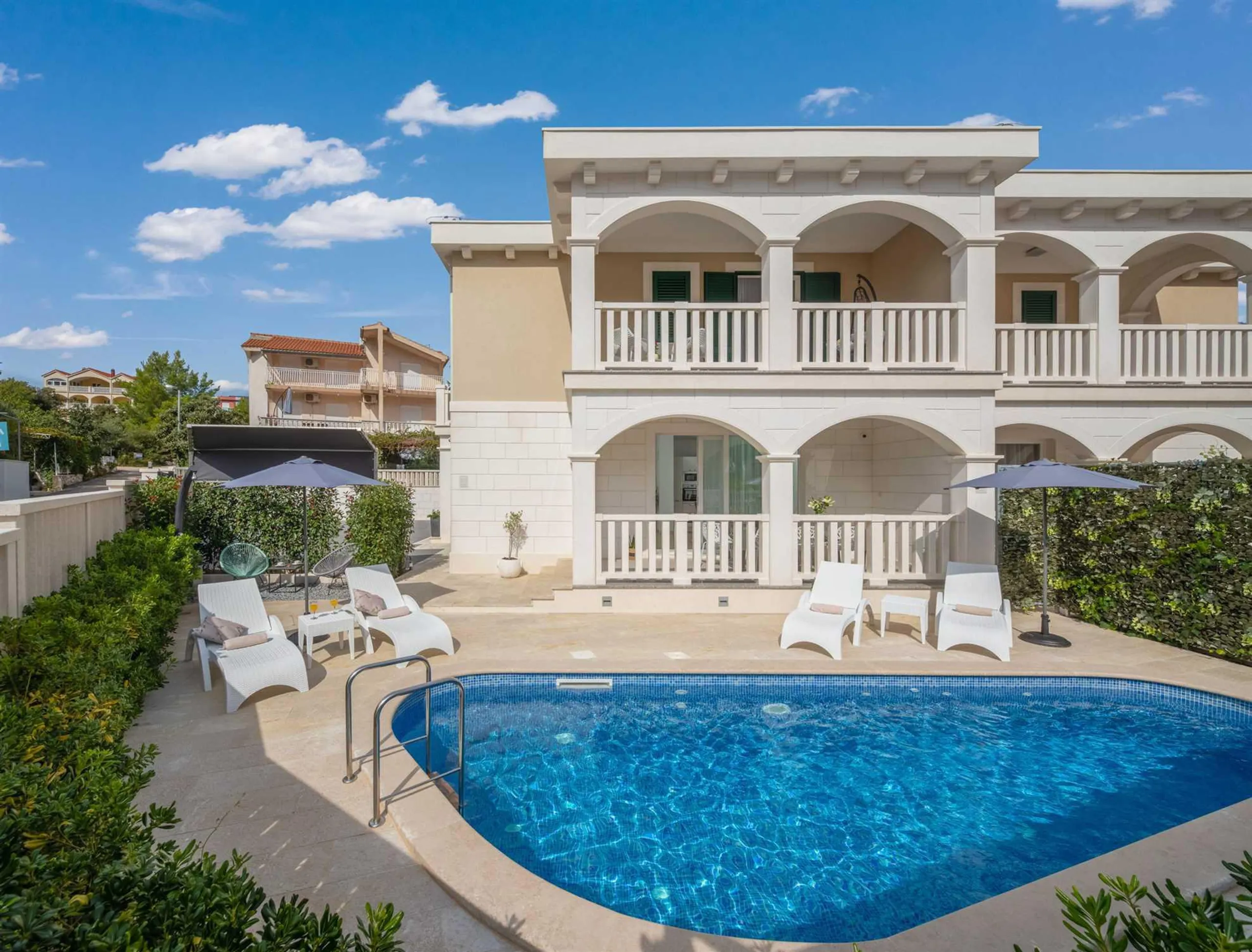 Gleaming Historic 4BR Villa with Blue Water Pool, Grebastica