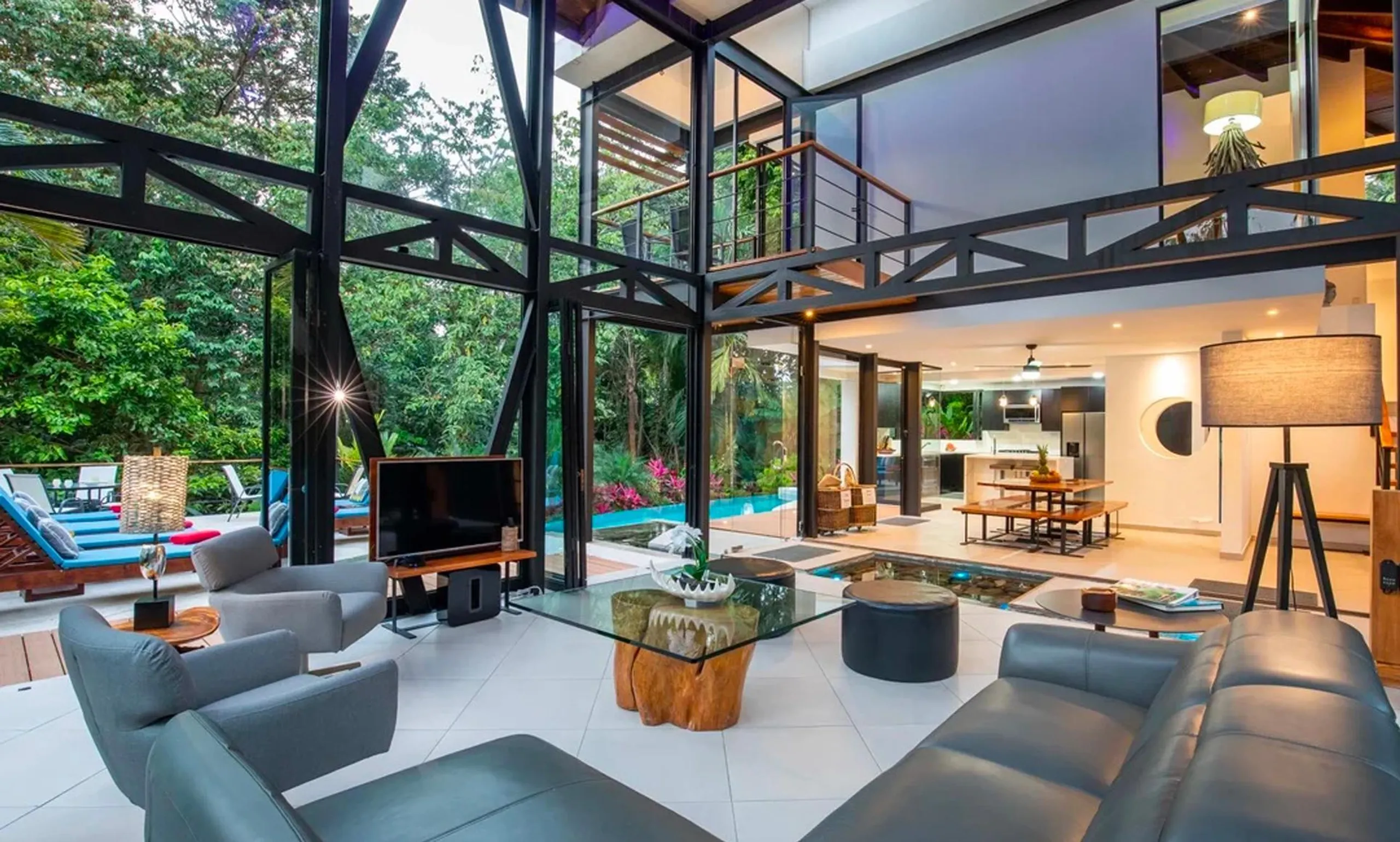 Tropical Modern Luxury Villa in with Private Pool  and Jungle Views — photograph 10