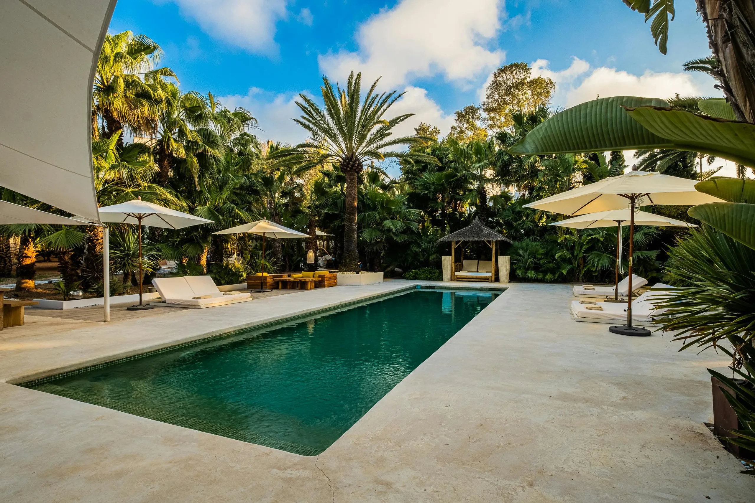 Splendid Spanish Villa in Ibiza with Private Pool and Firepit — photograph 5