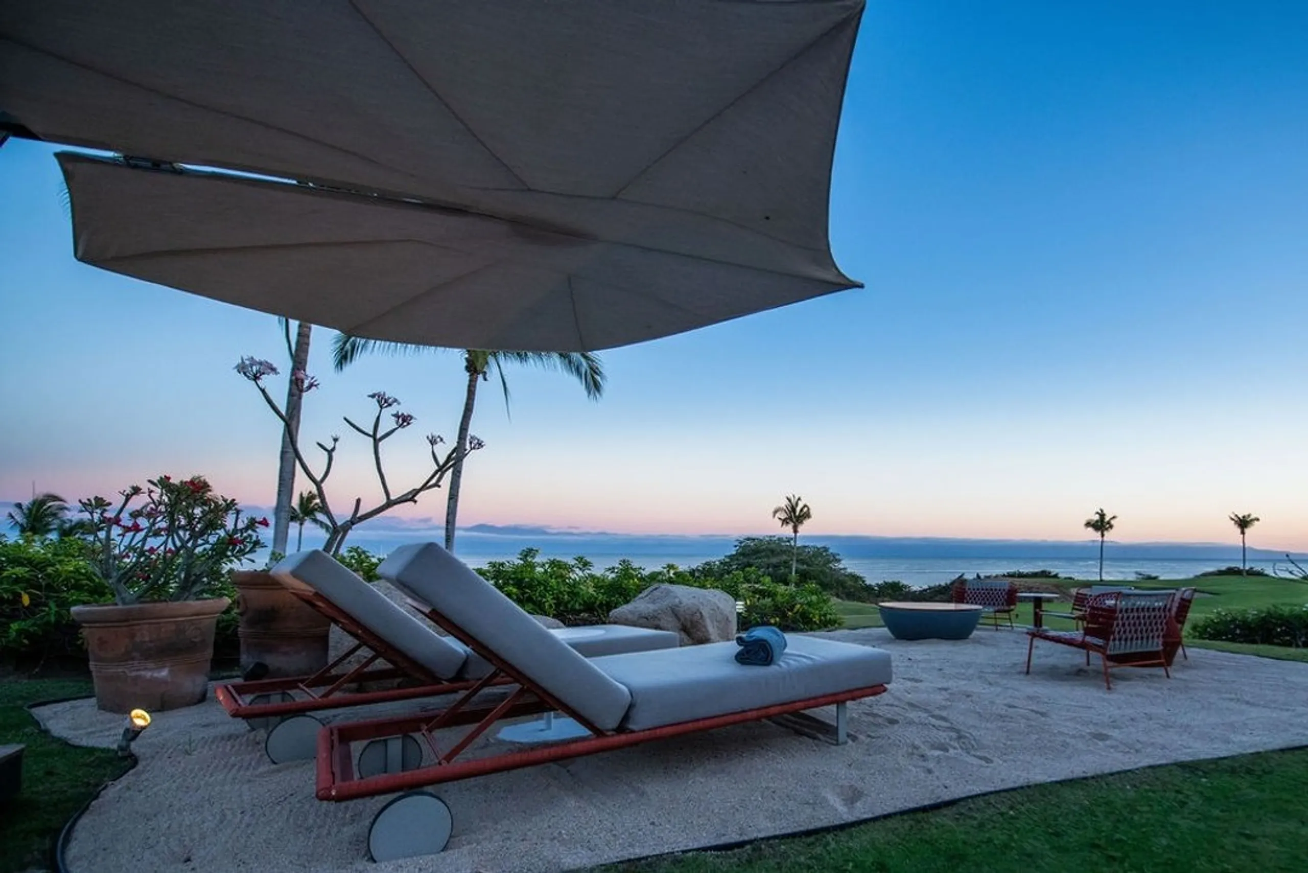 Tranquil Lagos del Mar Villa with Infinity Pool, Jacuzzi & Ocean Views — photograph 6