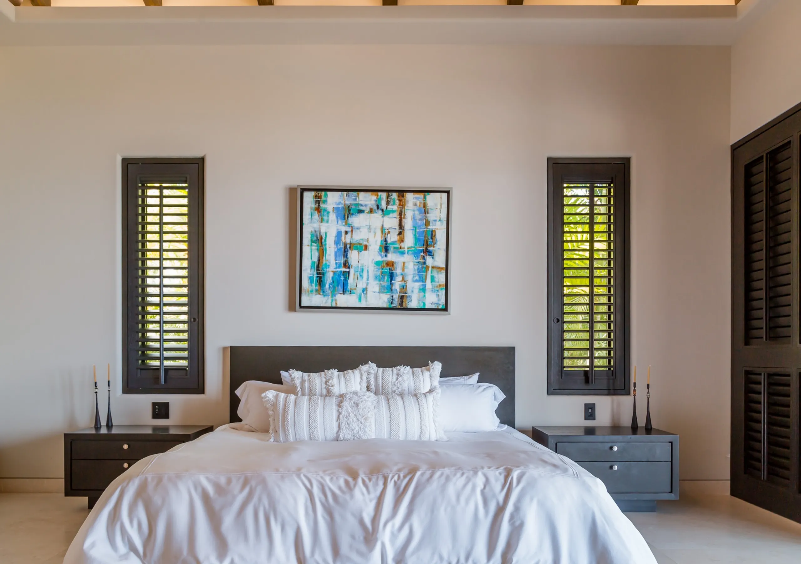 Calming Oceanview Villa with Private Infinity Pool, and Firepit — photograph 10
