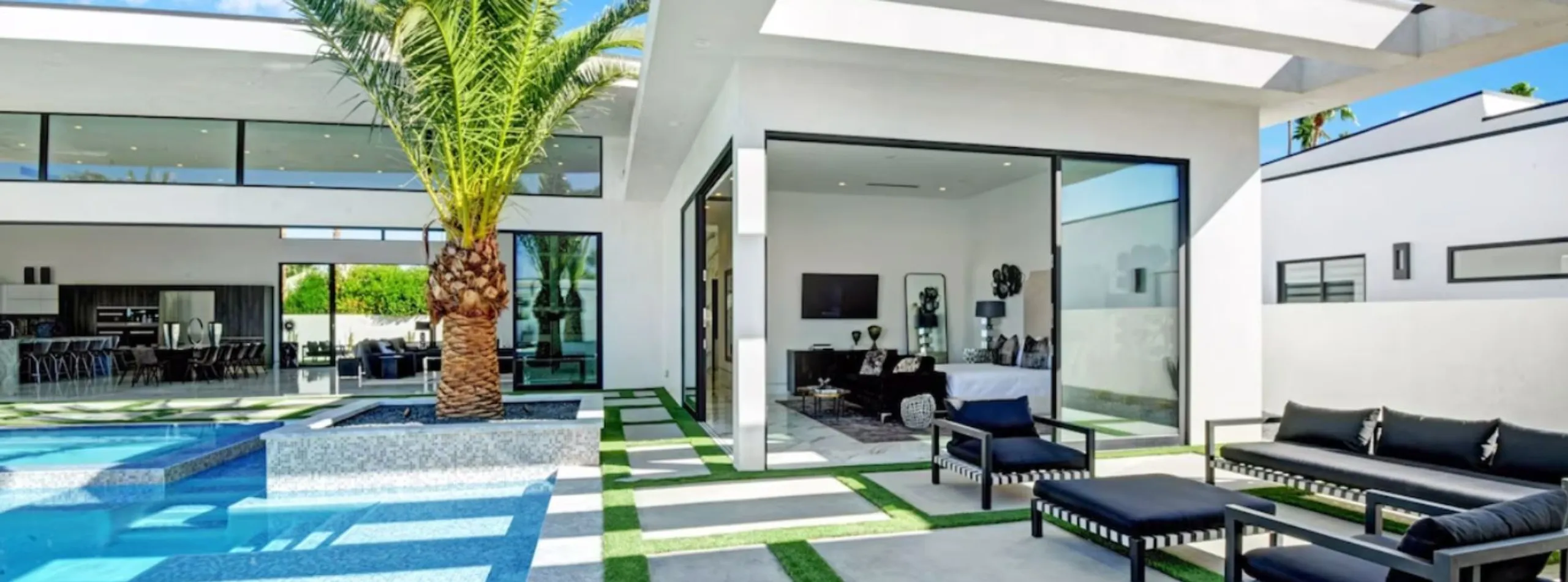 Modern Chic Villa in Rancho Mirage: with Private Pool, and Designer Finishes — photograph 11
