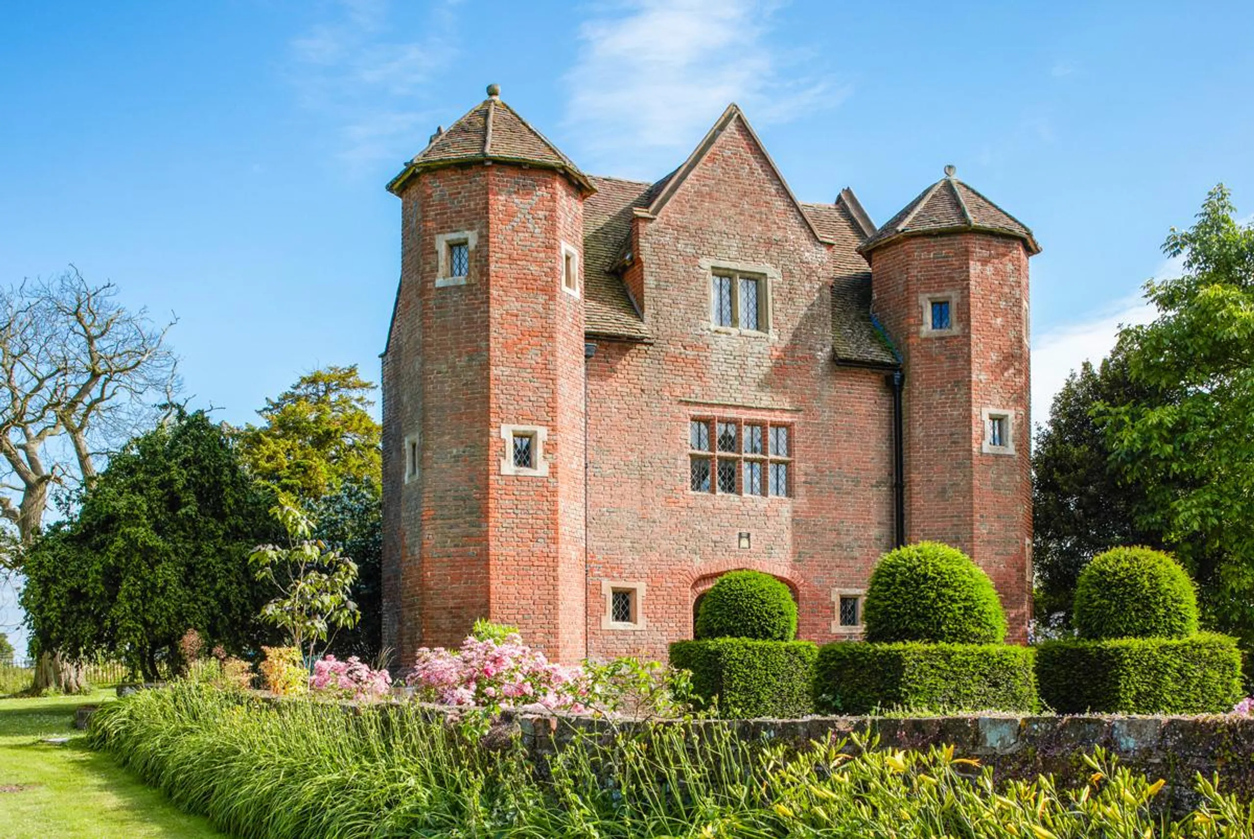 Serene Historic Villa with Sun Terraces and Garden Views of Ancient Woodland, Upton Cressett
