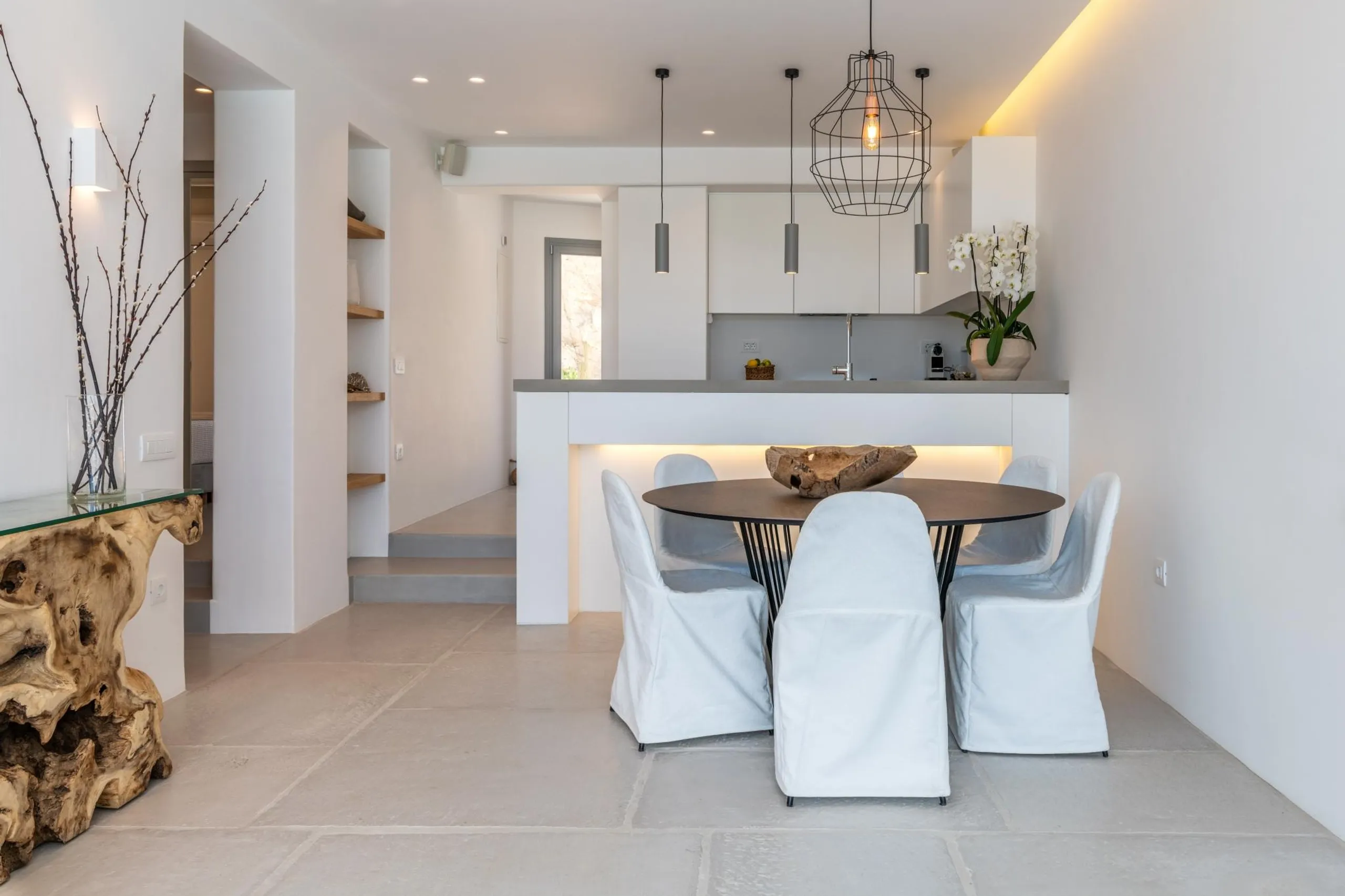 Prestigious Mykonos Estate with Crystalline Pool — photograph 12