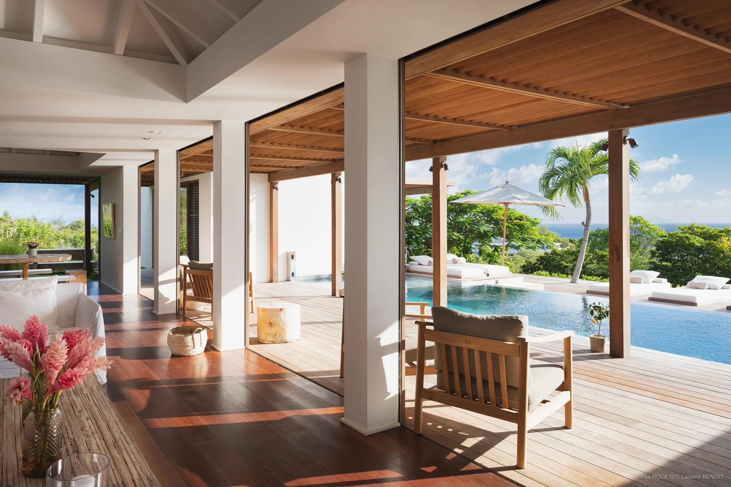 Deluxe Paradise Estate with Private Pool and Seaside Views — photograph 6