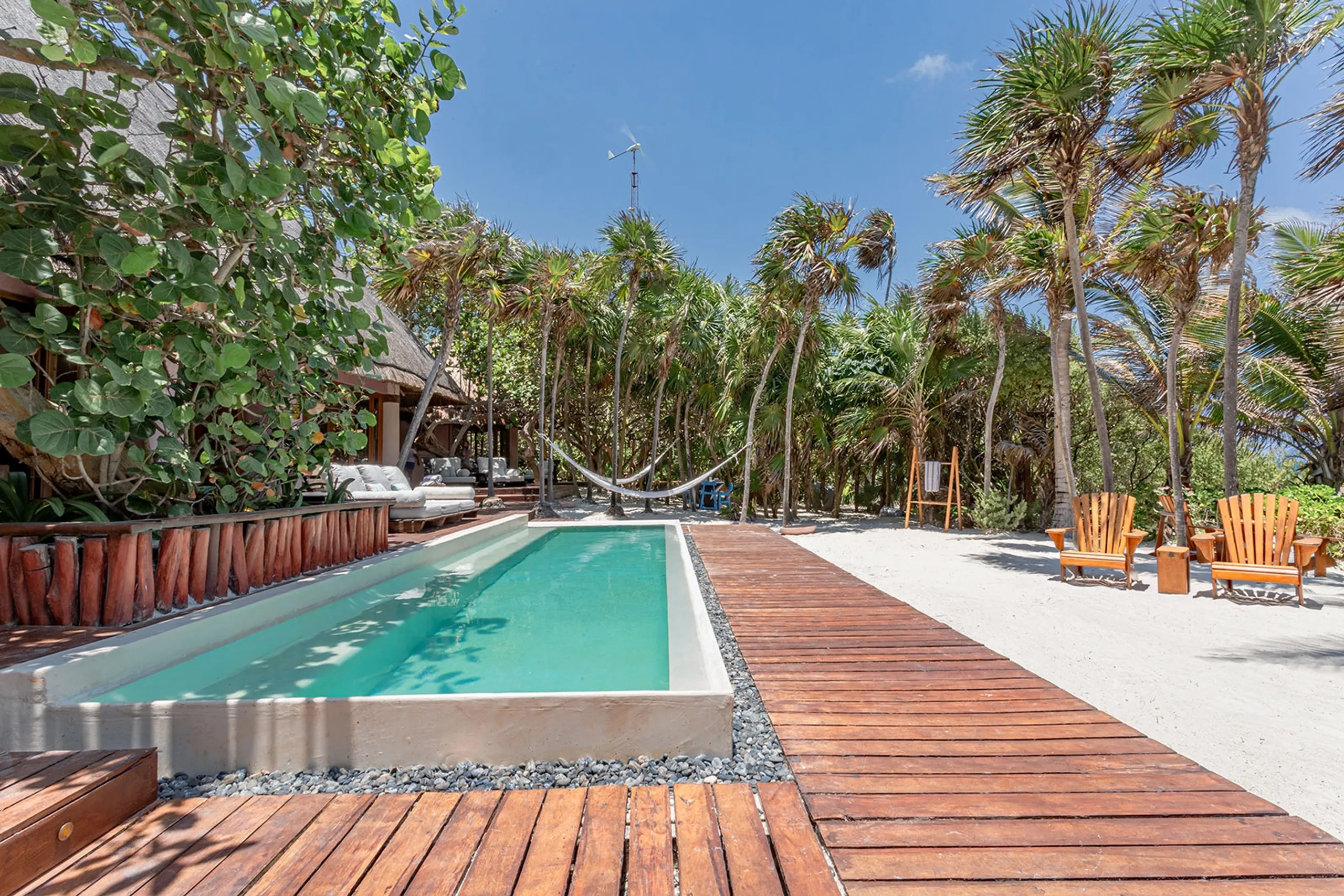 Eco-Luxury Beachfront Villa with Private Pool, Full Staff & Lagoon Views — photograph 2