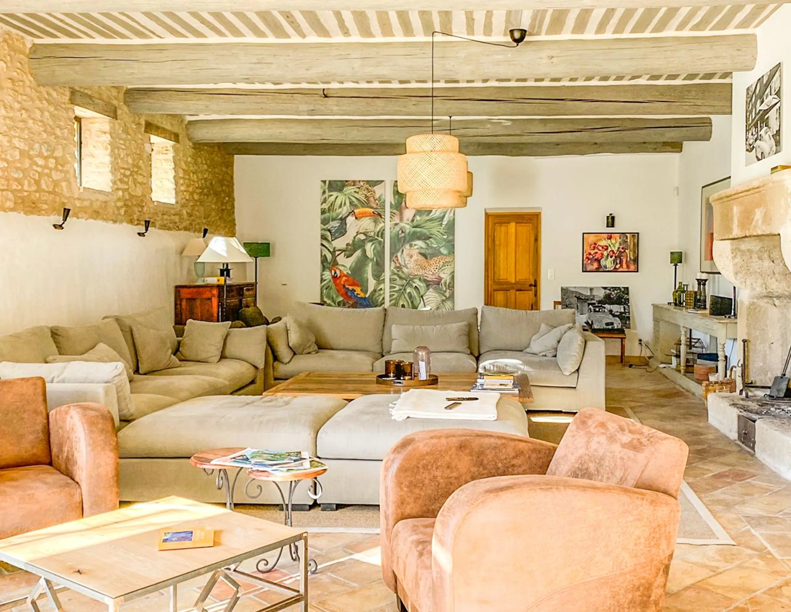 Resplendent 17th Century Villa with Private Heated Pool and Scenic Trails — photograph 11