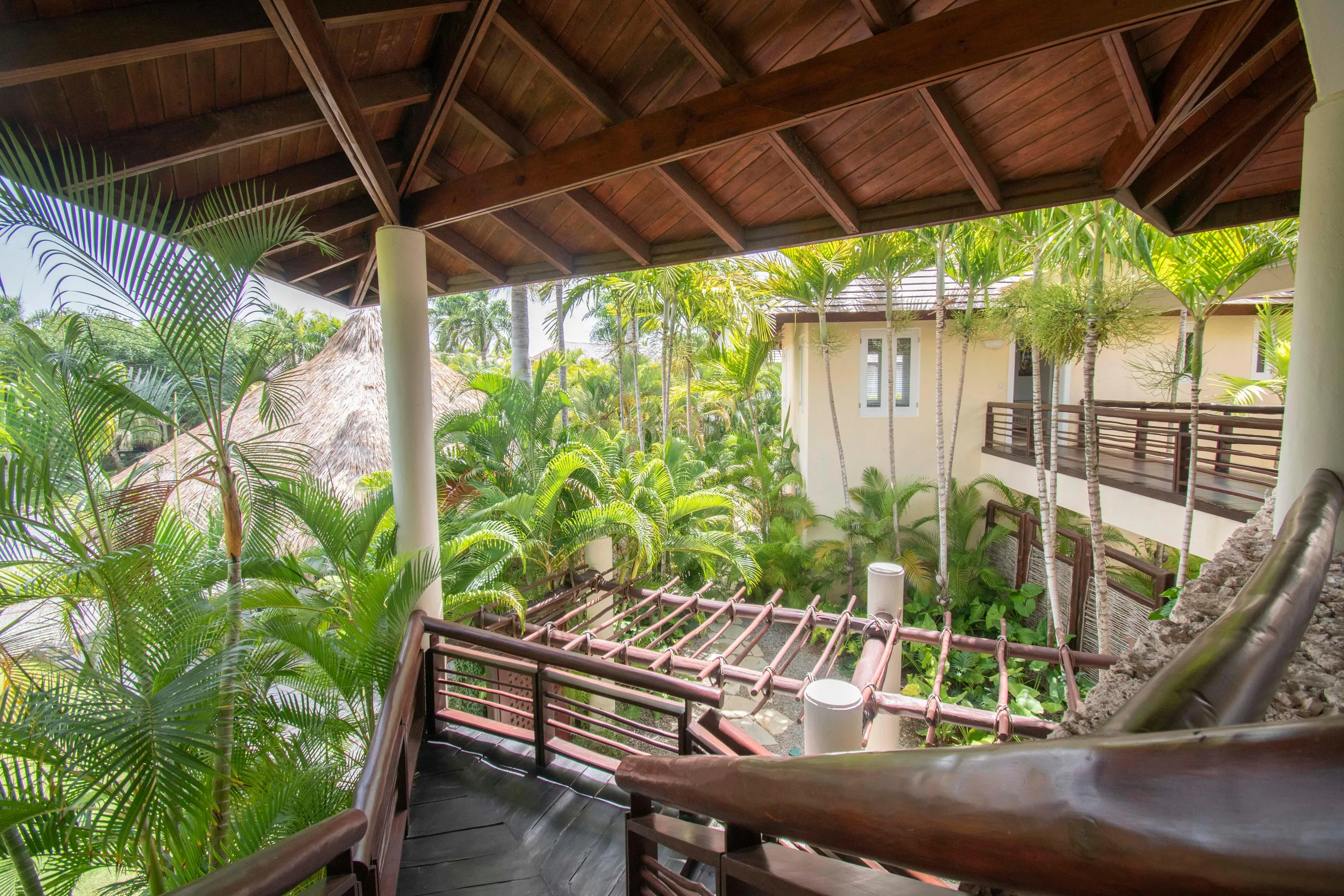 Resplendent Punta Cana Villa with Invigorating Pool — photograph 7