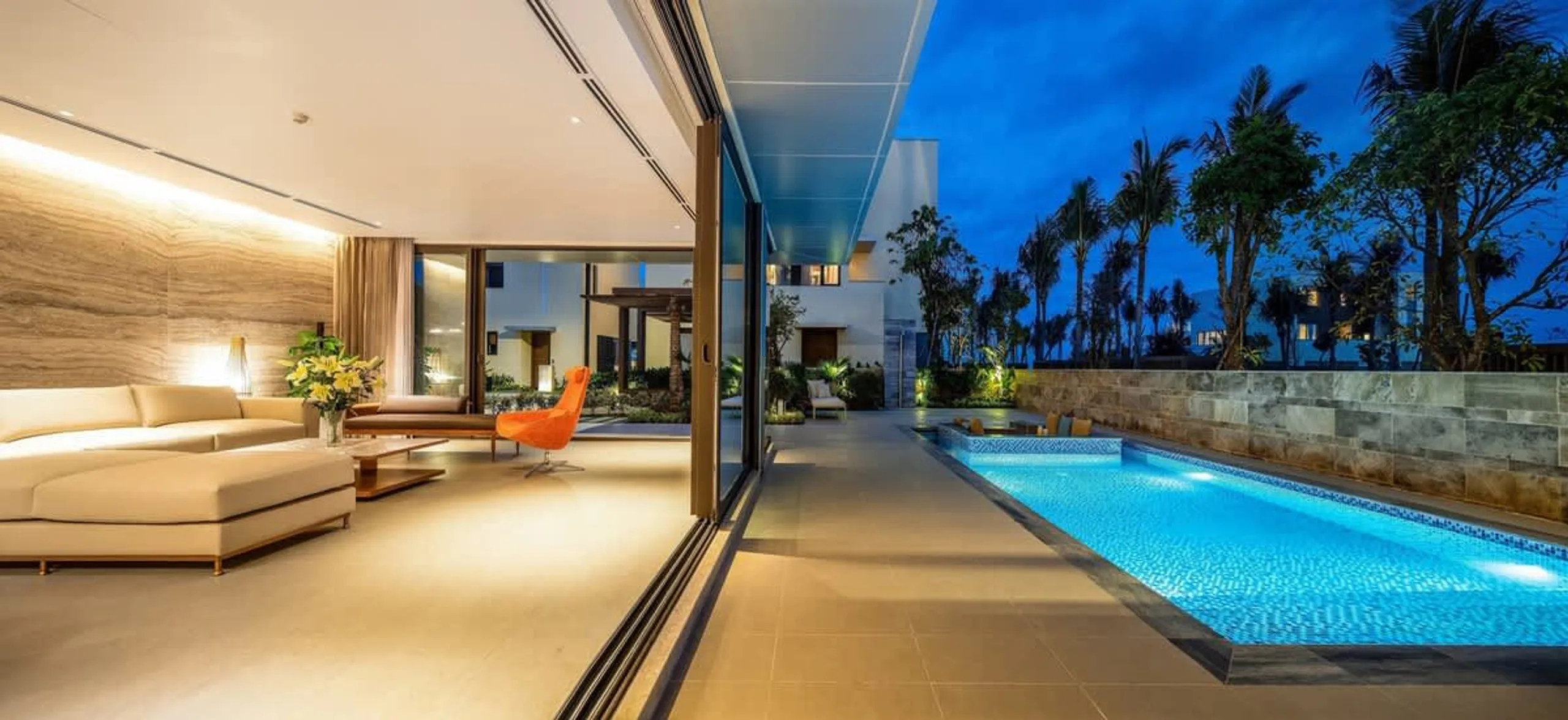 Exquisite 5BR with Private Pool and Bespoke Concierge — photograph 4