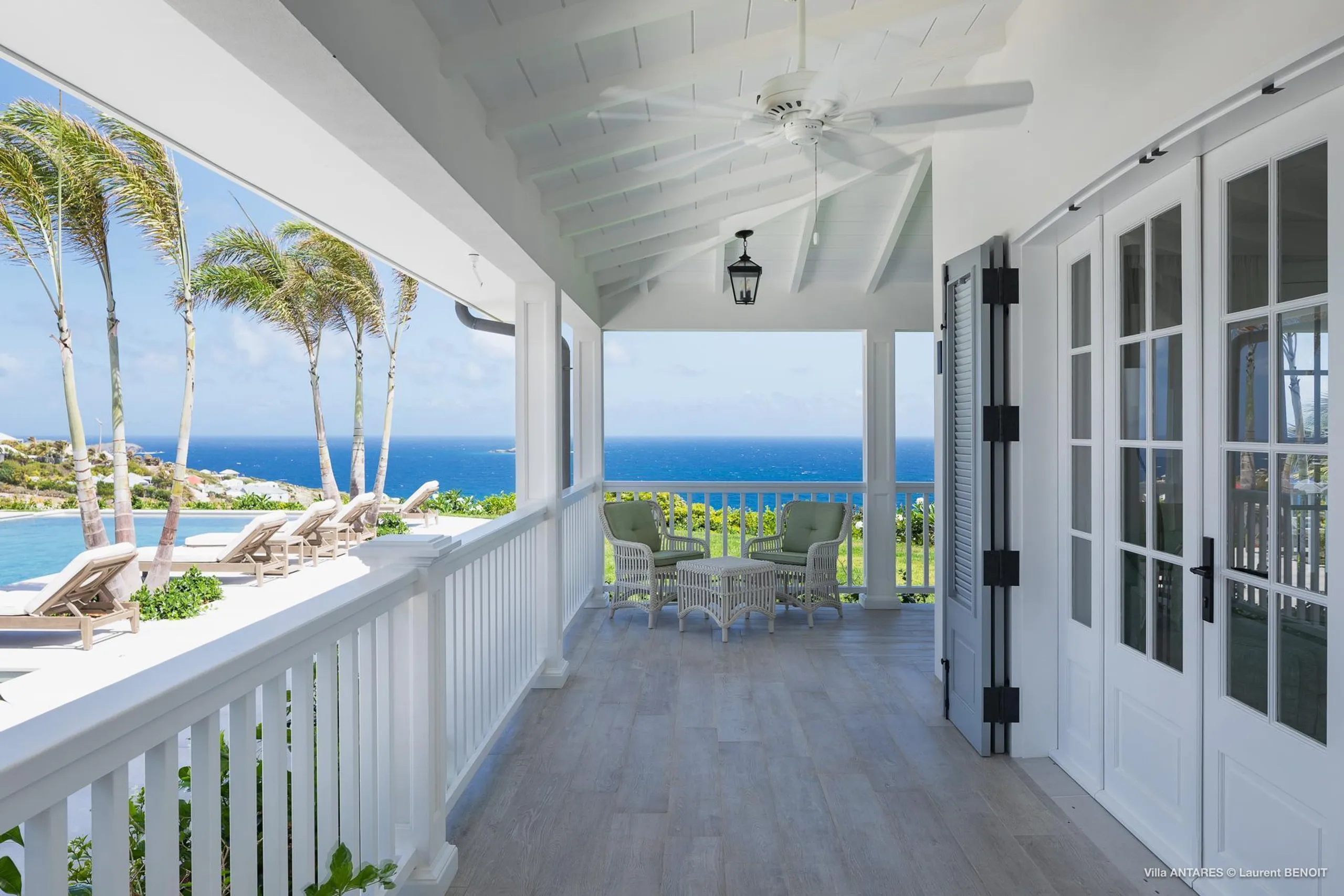 Mont Jean Paradise Villa with Infinity Pool and Lush Garden Grounds — photograph 10