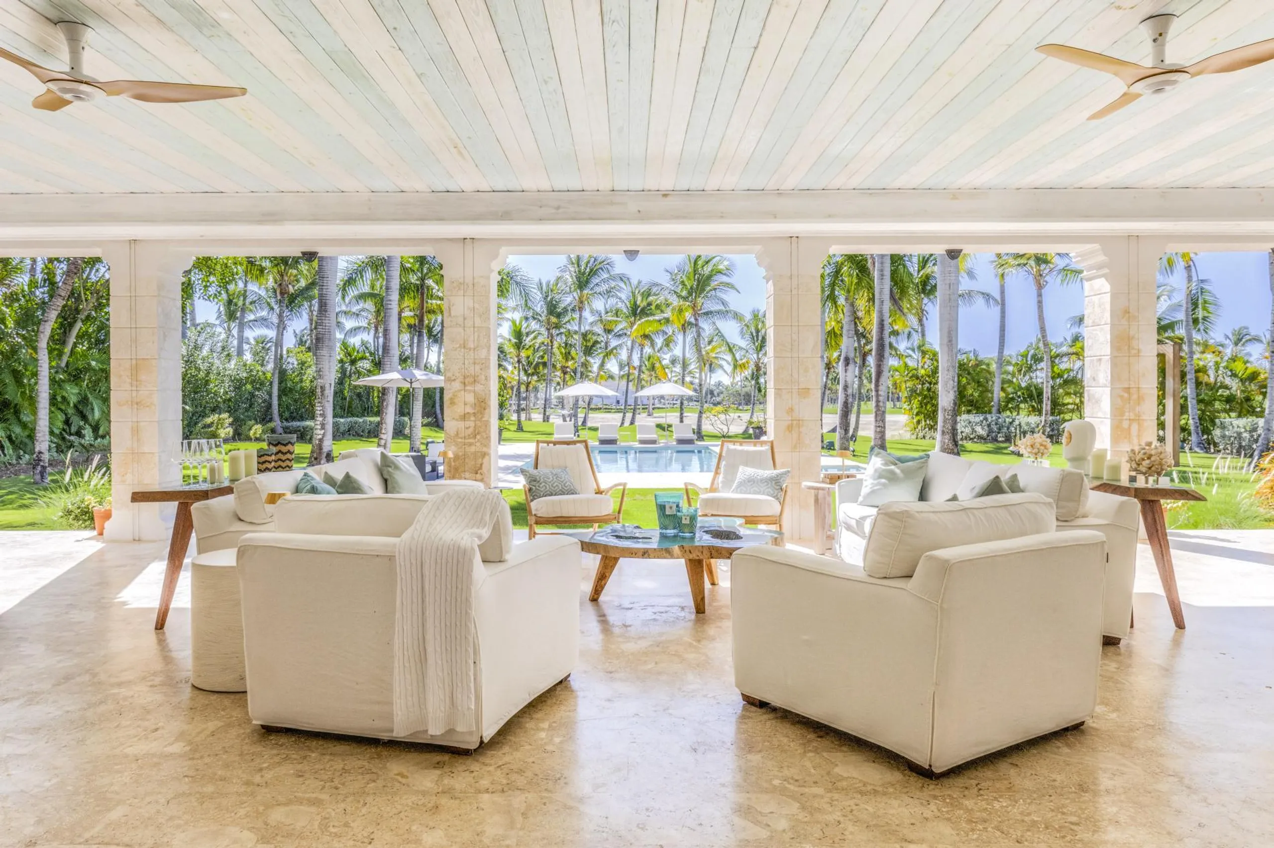 Prime Beachside Villa with Private Pool at La Cana Golf & Beach Club with Expansive Gardens — photograph 5