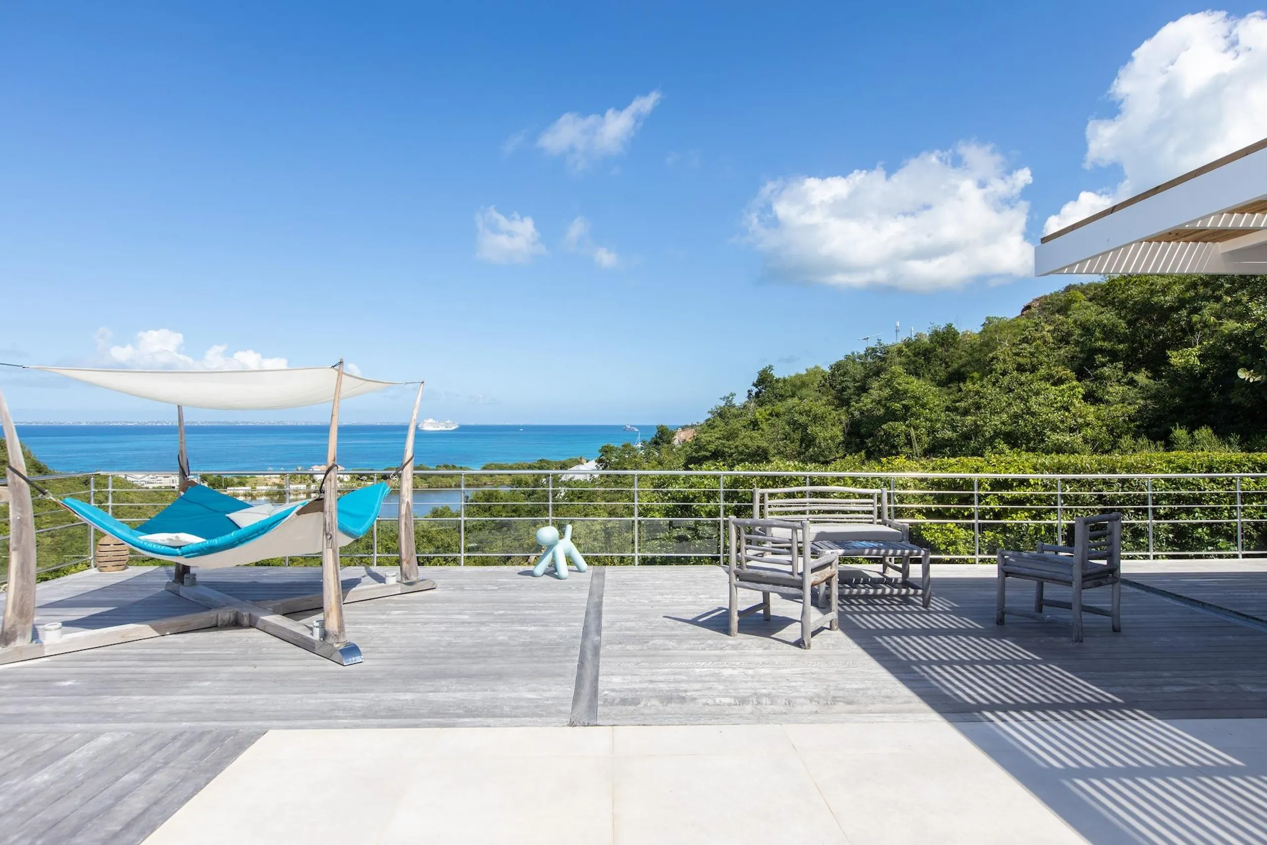 St Martin Modern Sun Villa with Heated Pool and Panoramic Views — photograph 4
