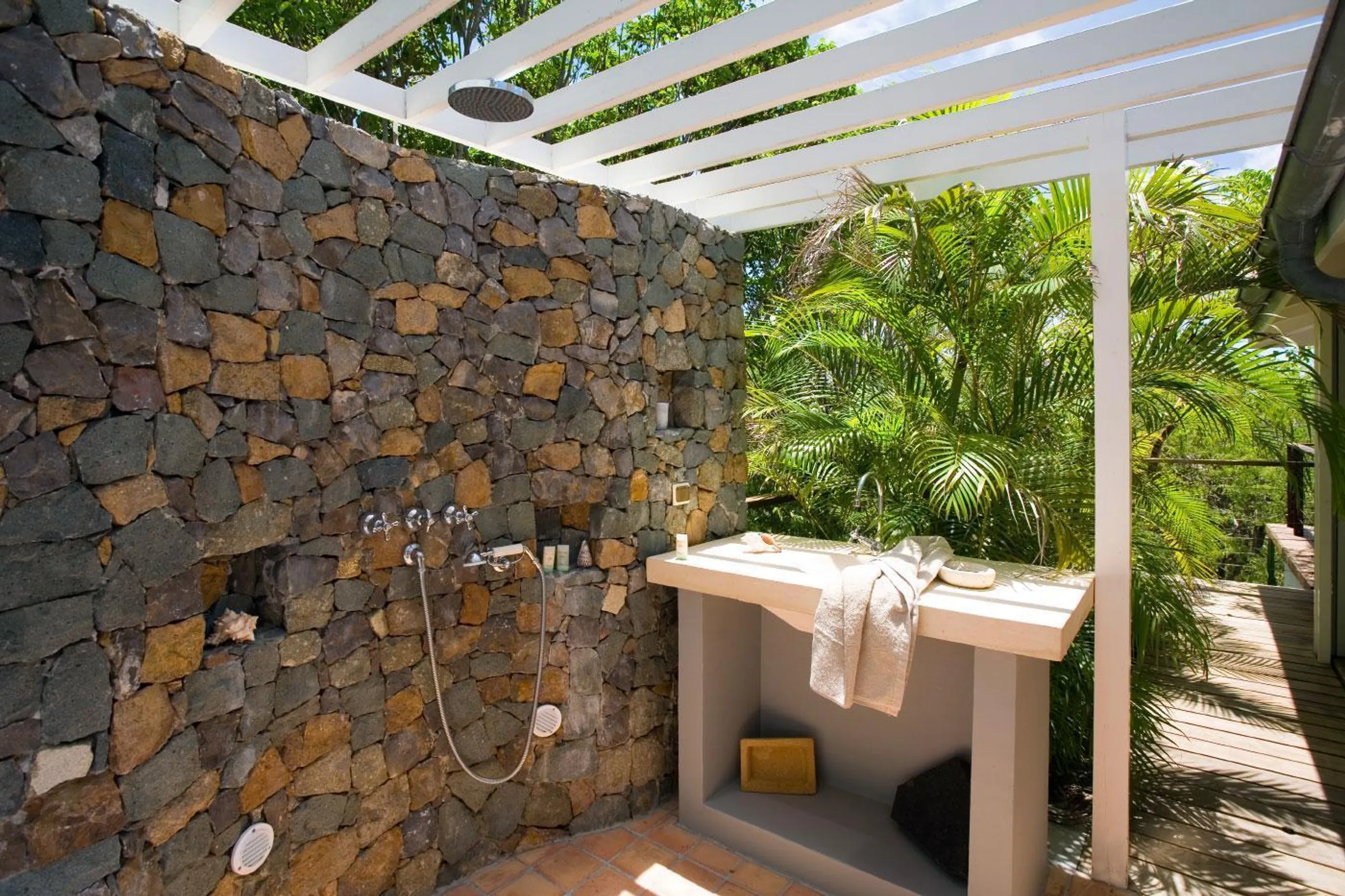 Lavish Villa with Private Pool and Zen Garden — photograph 10