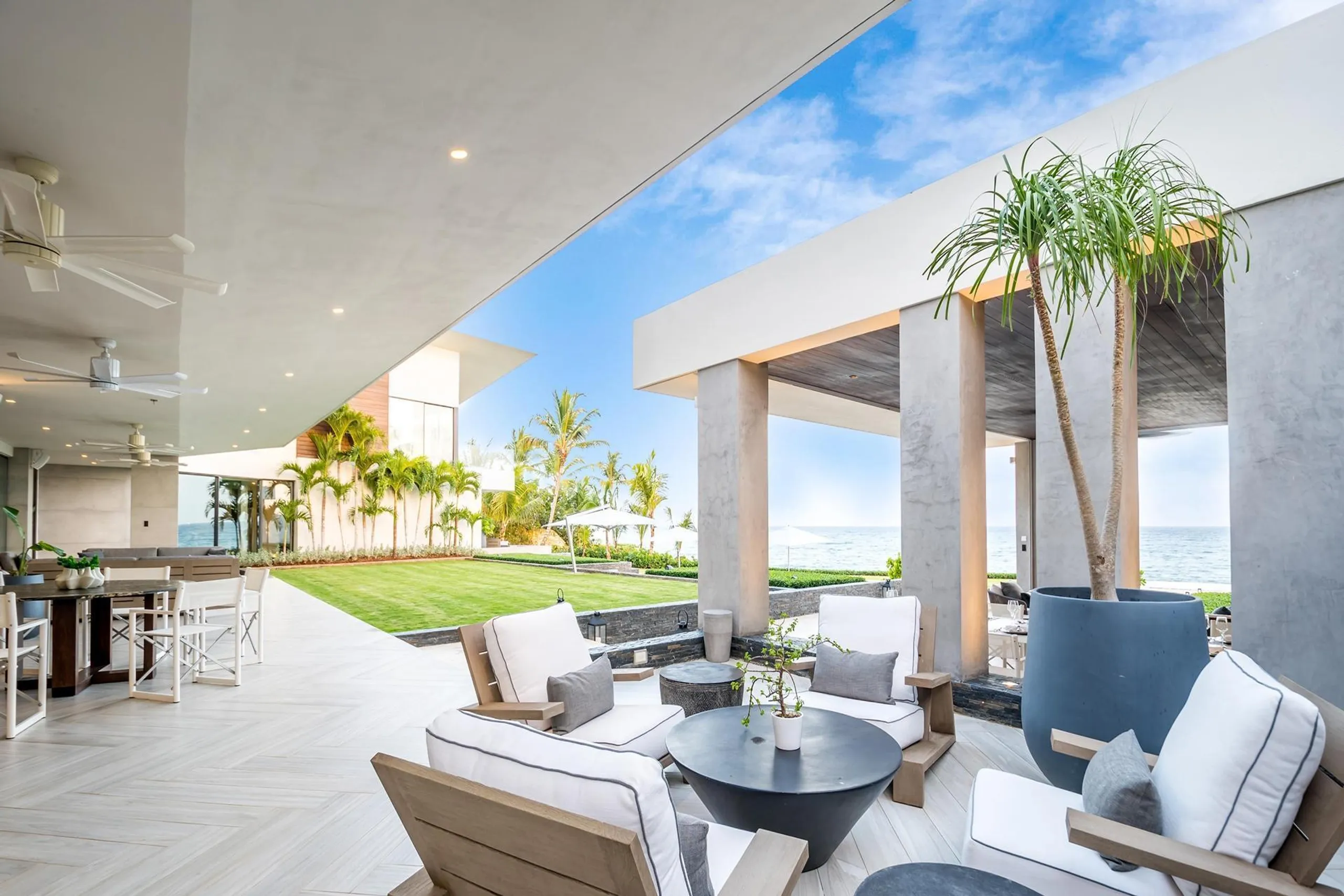 Casa de Campo's Modern Masterpiece Villa with Stunning View of the Ocean — photograph 4