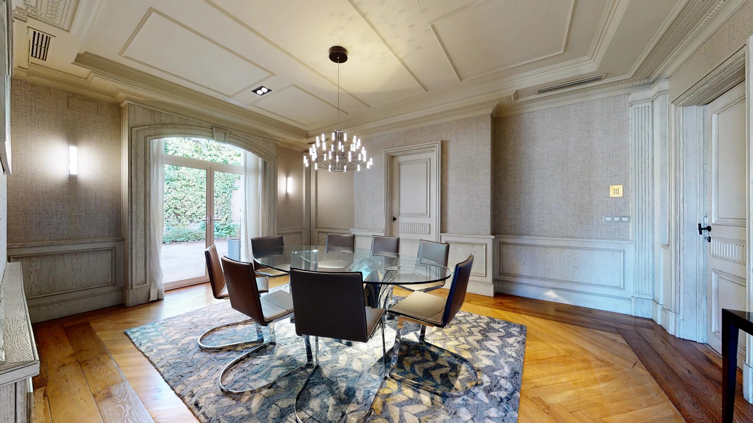 Captivating European Styled 3-Story Villa in Madrid's Exclusive Neighborhood — photograph 12