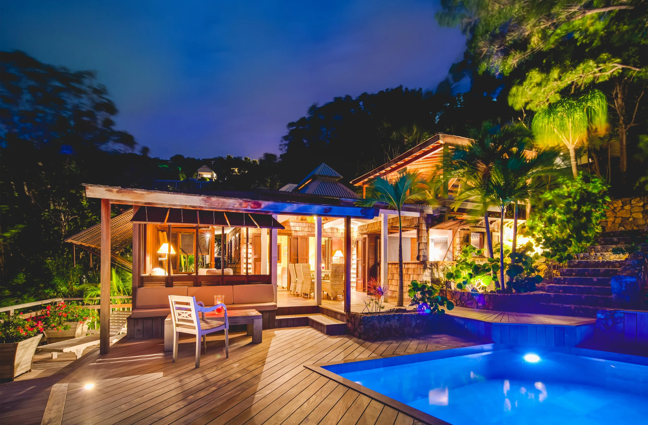 Beautiful Paradise Estate with Private Pool and Chef's Kitchen — photograph 2