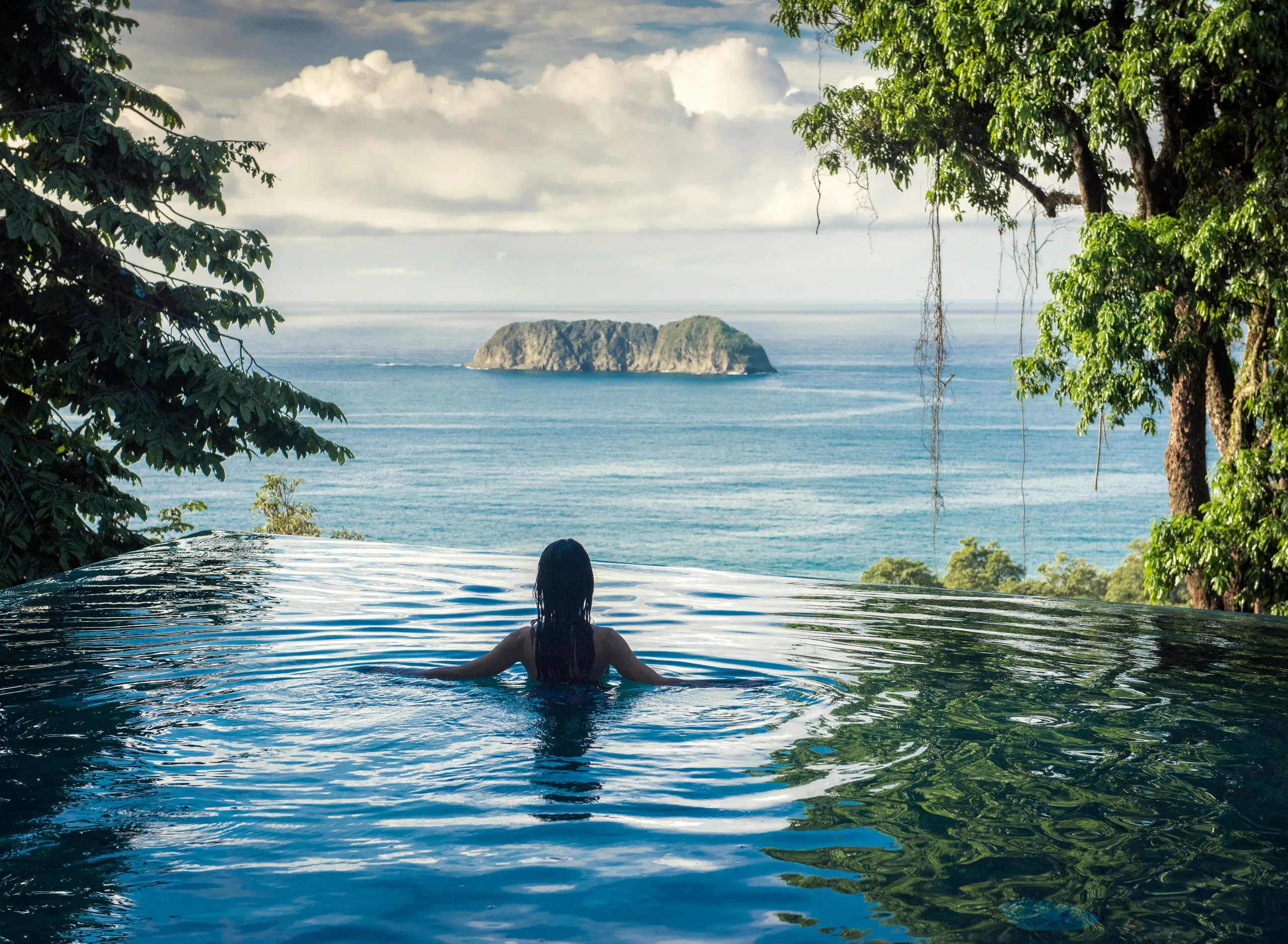 Spectacular Villas with Private Infinity Pool and 180-Degree Pacific Ocean View — photograph 3