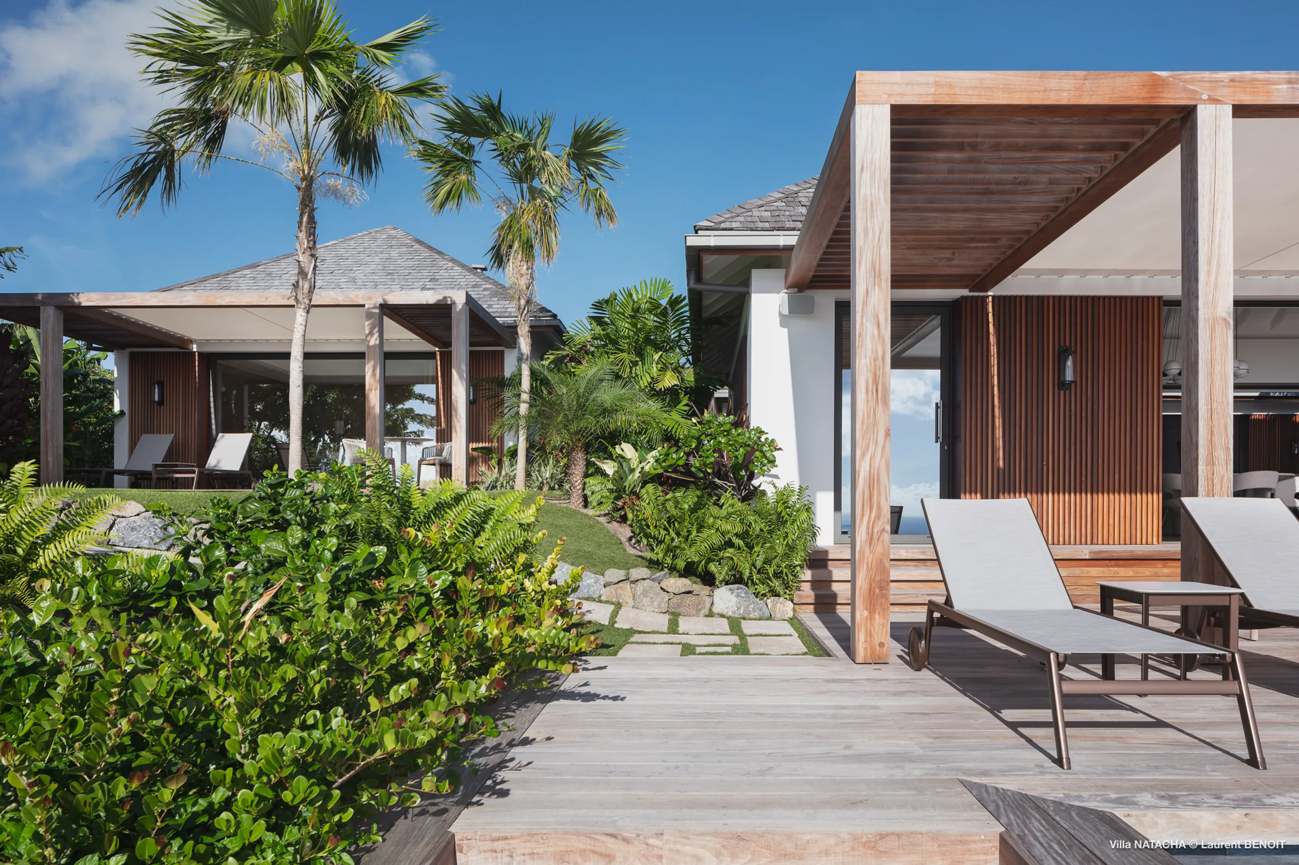 Sophisticated Lurin Villa with Heated Pool & Sea Views — photograph 2