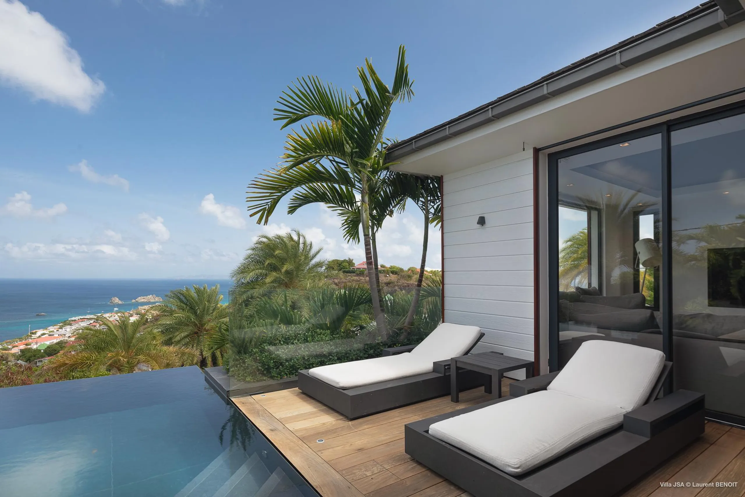 Hillside Tropical Villa with Private Pool and Breathtaking Views — photograph 5