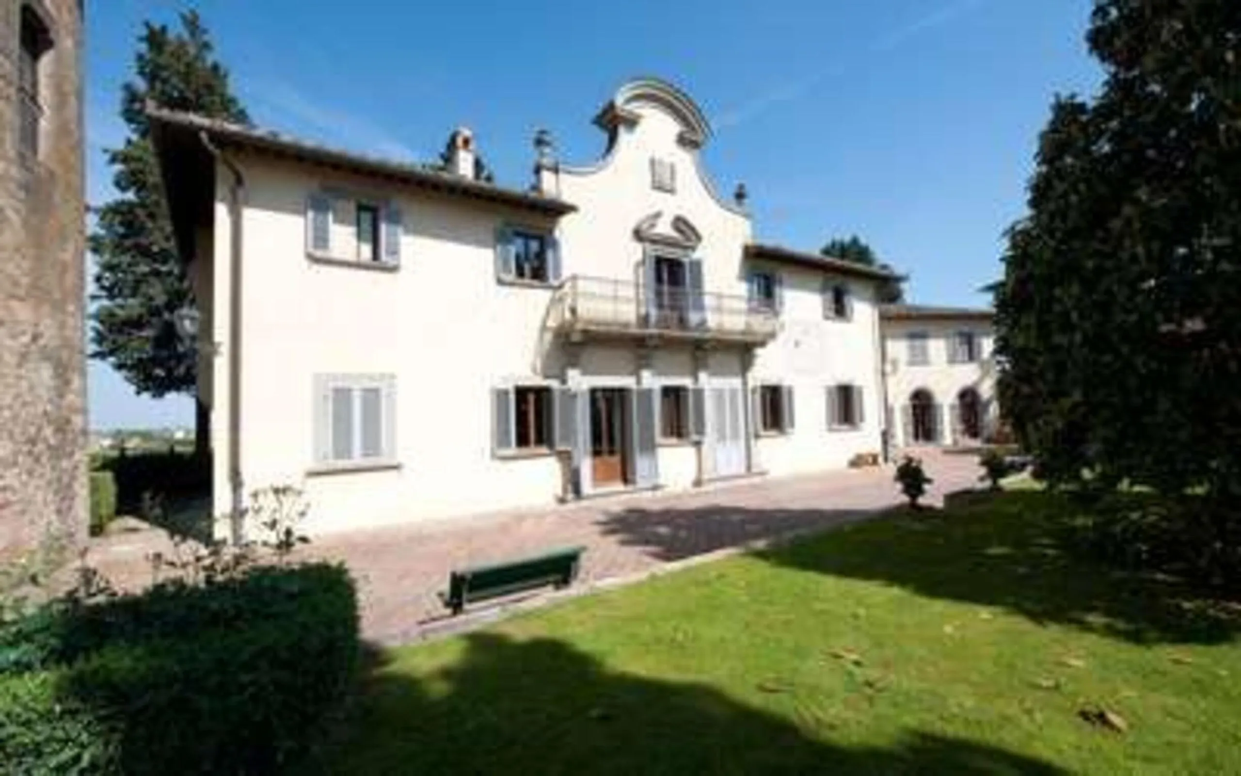 Majestic Castelfiorentino Estate with Private Pool, Fireplace,  and Stunning Views — photograph 9