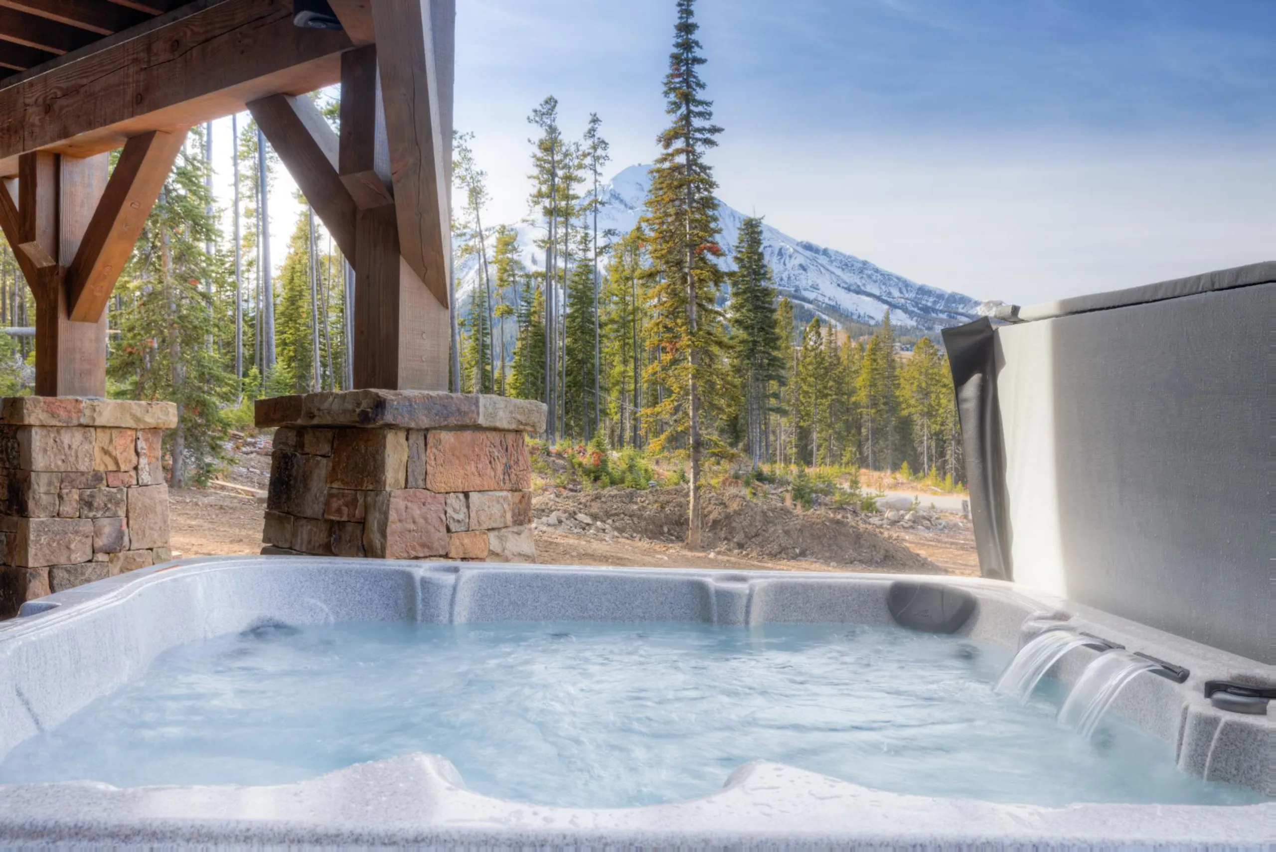 Montana Skyline Chateau with Hot Tub and Stunning Panoramic Views — photograph 2